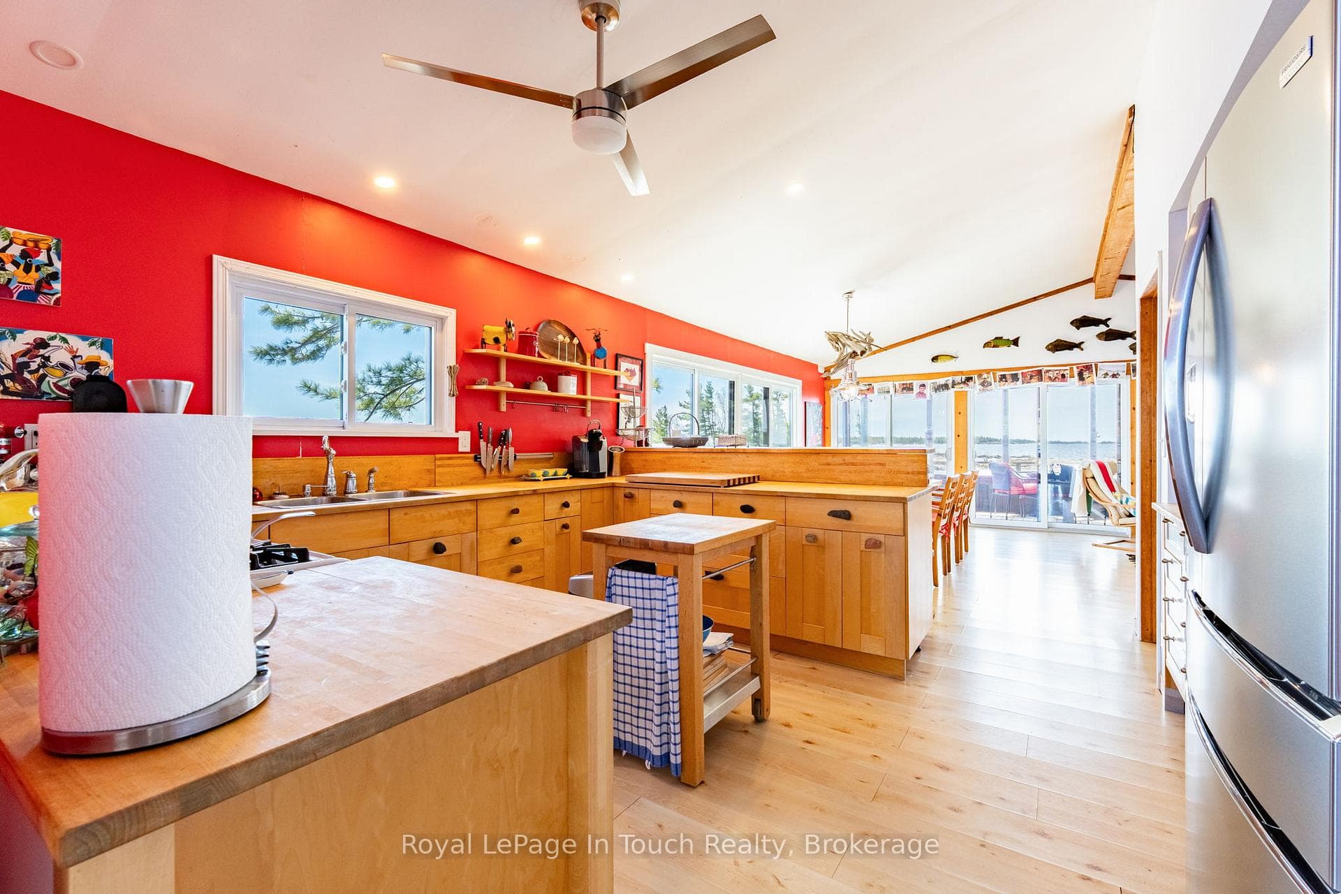 5 B202 Barnicke Island photo 17