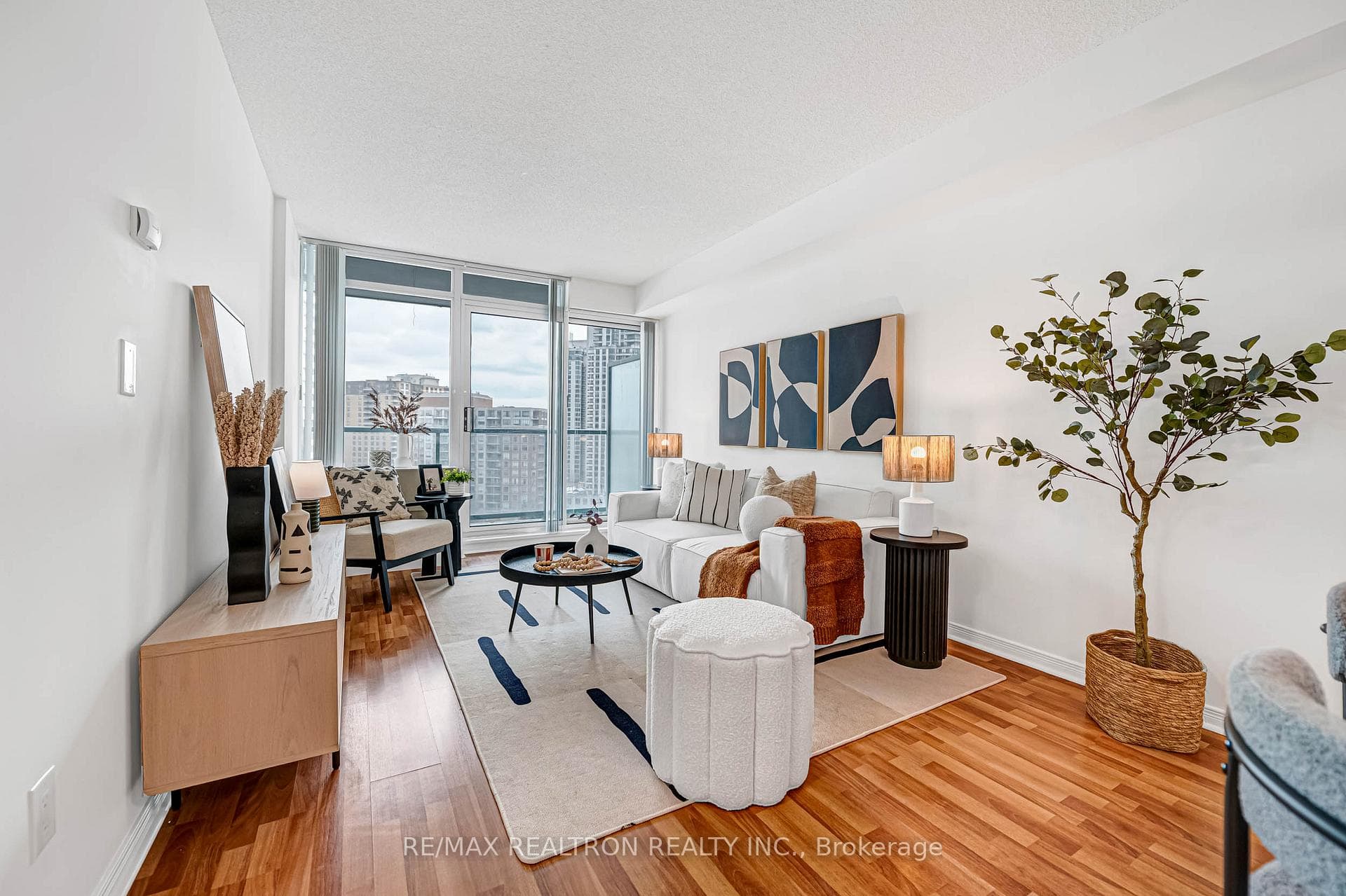 5508 Yonge Street Unit 1211 photo 3