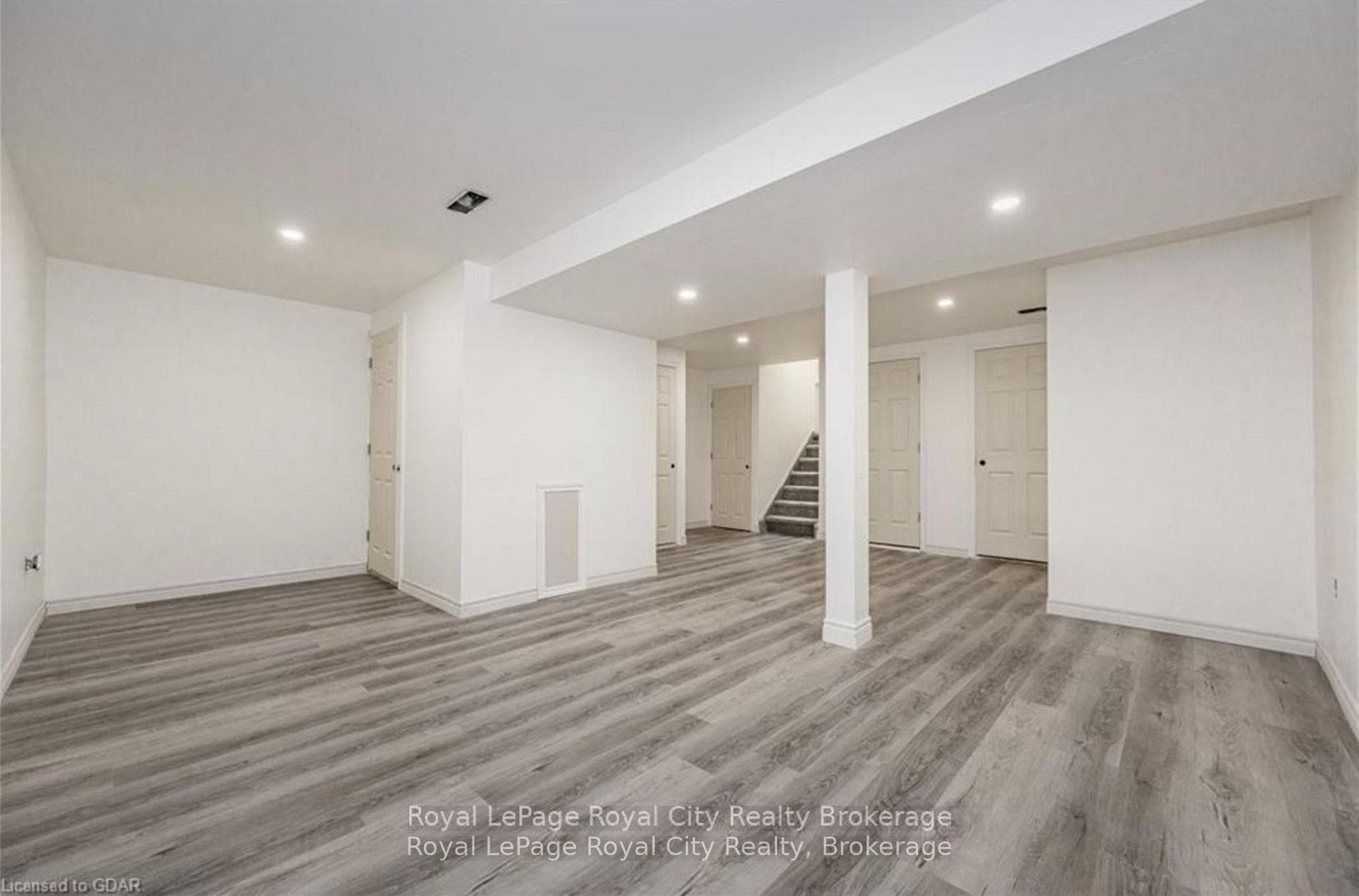 180 MARKSAM Road Unit 80 photo 35