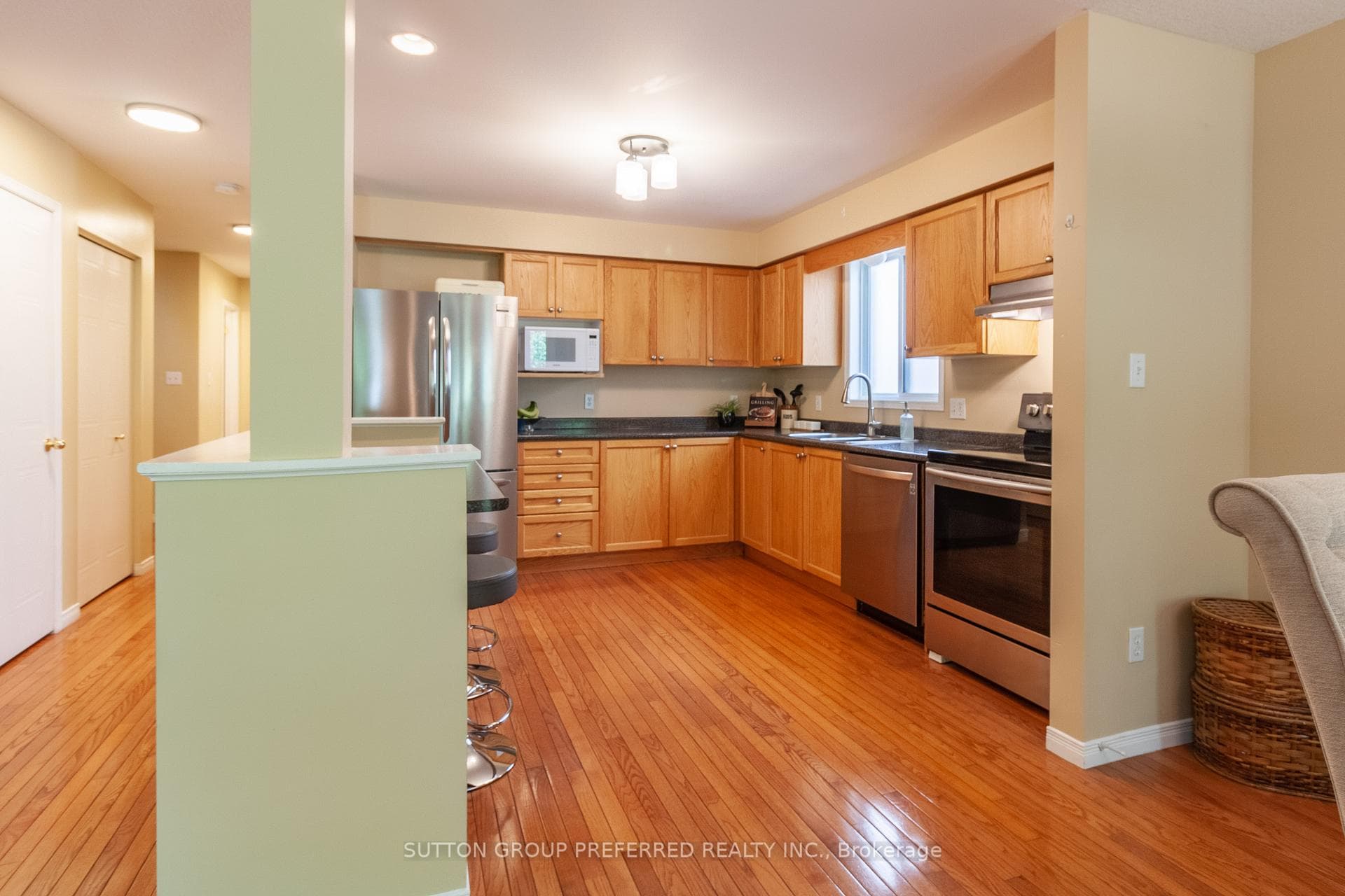 907 Blacksmith Street photo 4