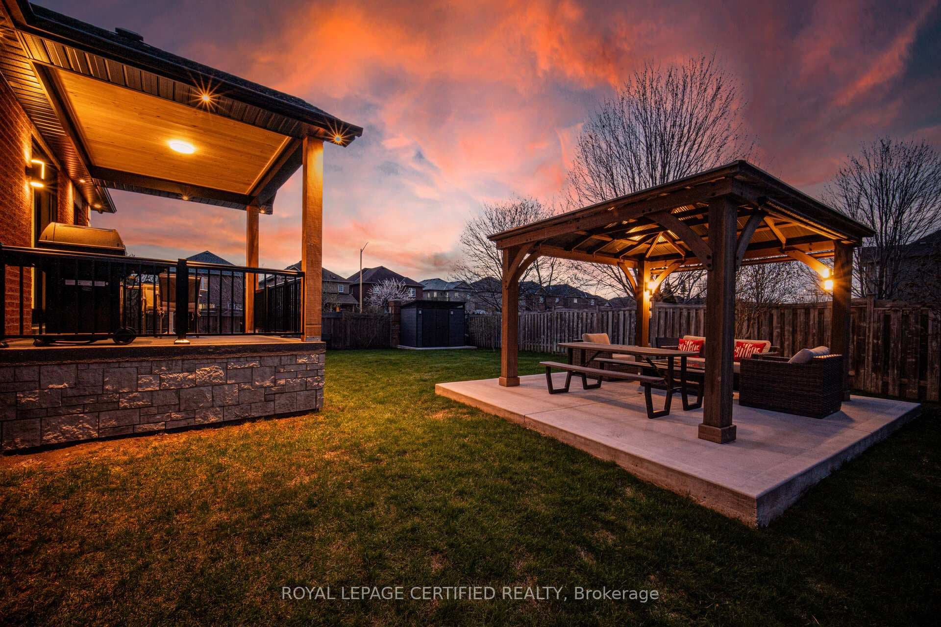 306 Avro Road photo 48