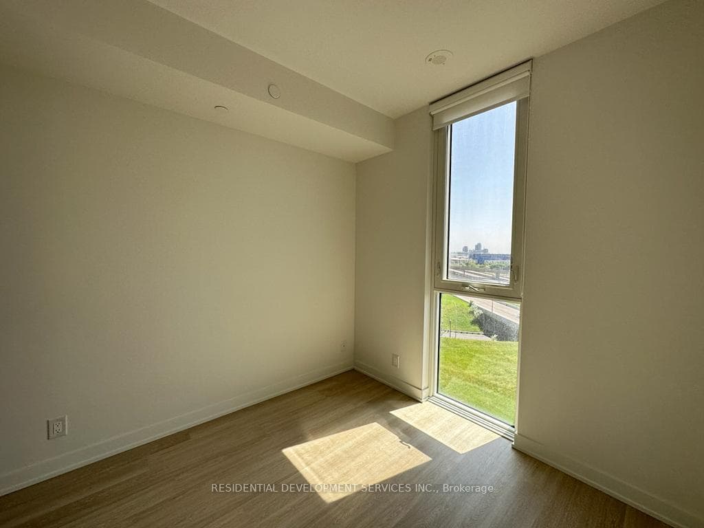 30 Tretti Way Unit 909 photo 6