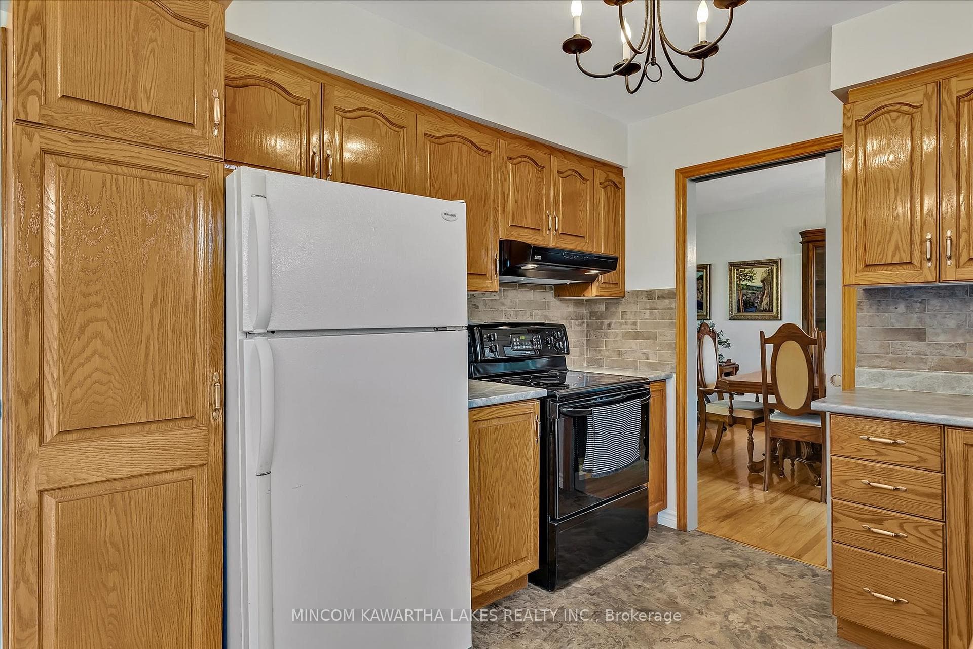 2045 Sherbrooke Street photo 12