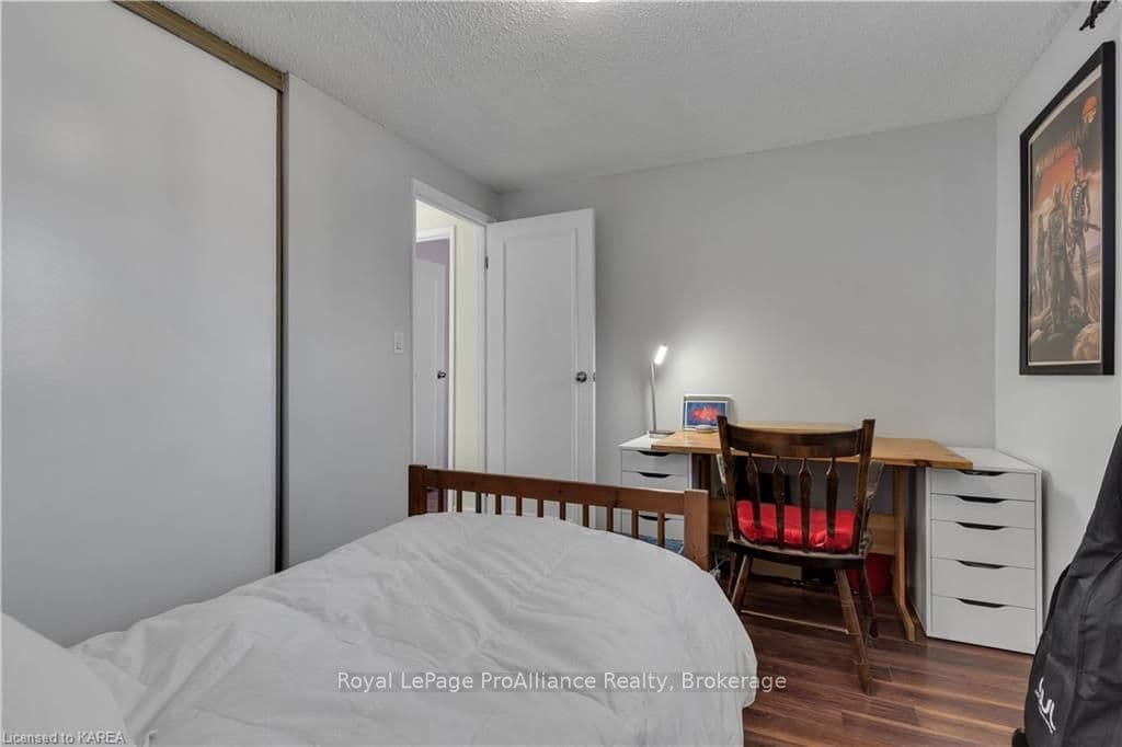 71 GRENADIER Drive photo 22