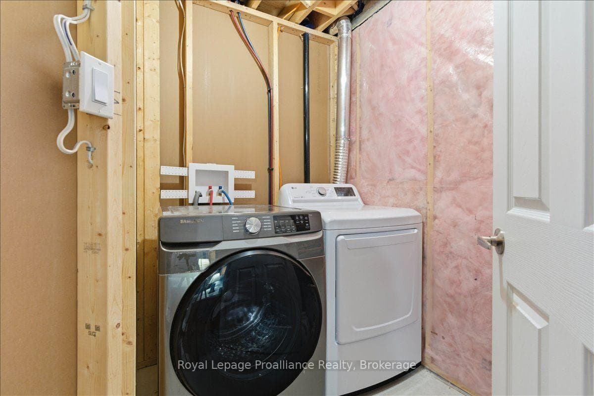 31 Dewal Place photo 46