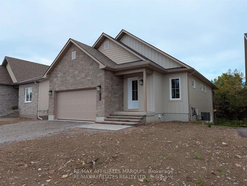 103 RABB Street photo 2