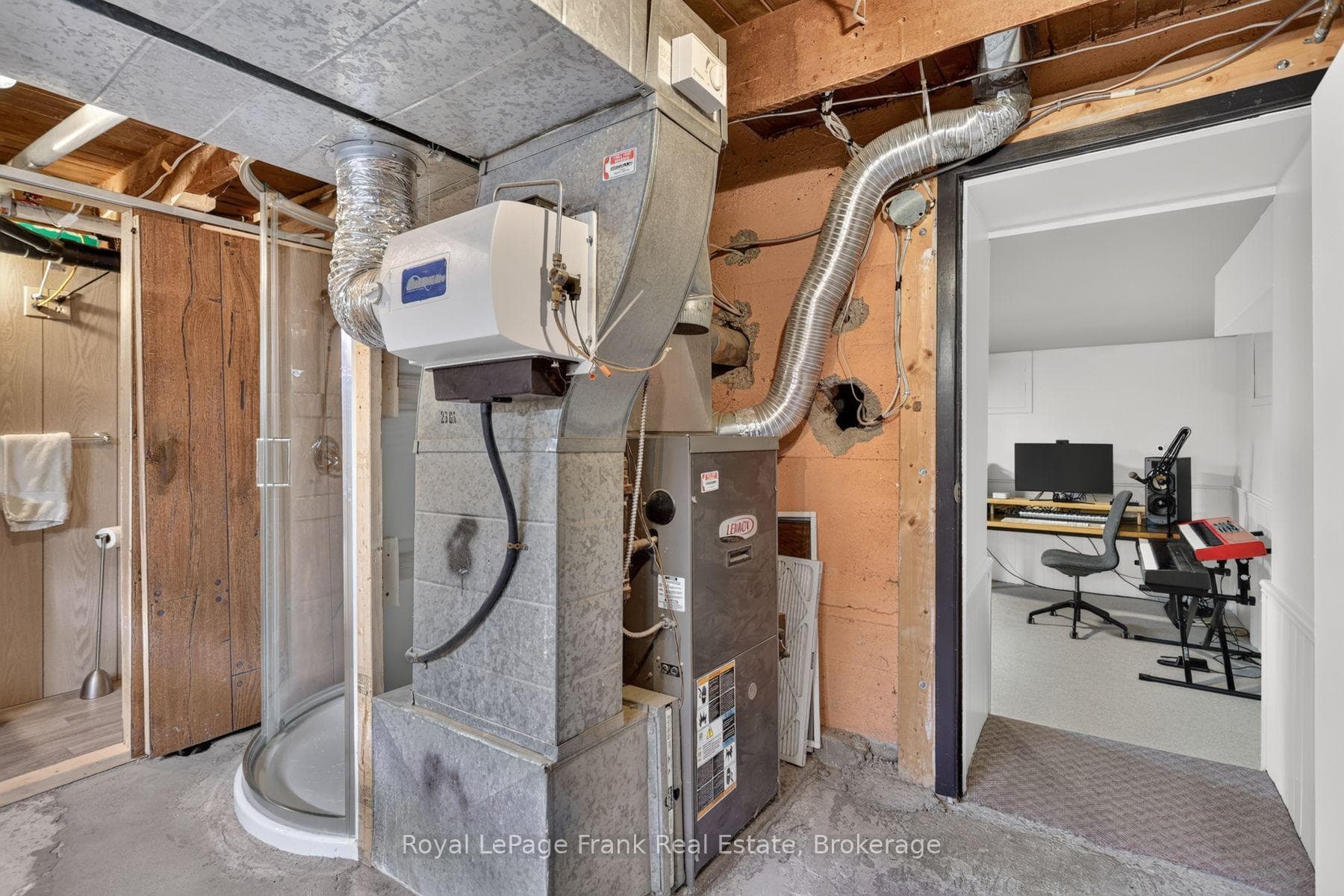 728 Hurley Street photo 39