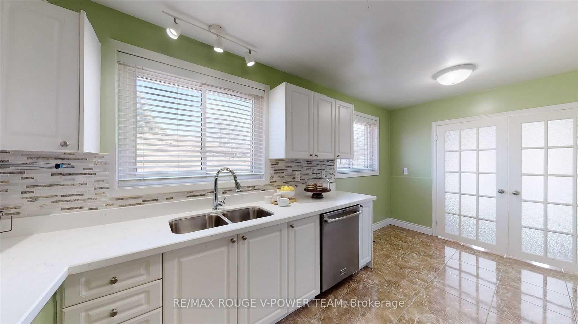 36 Portico Drive photo 7