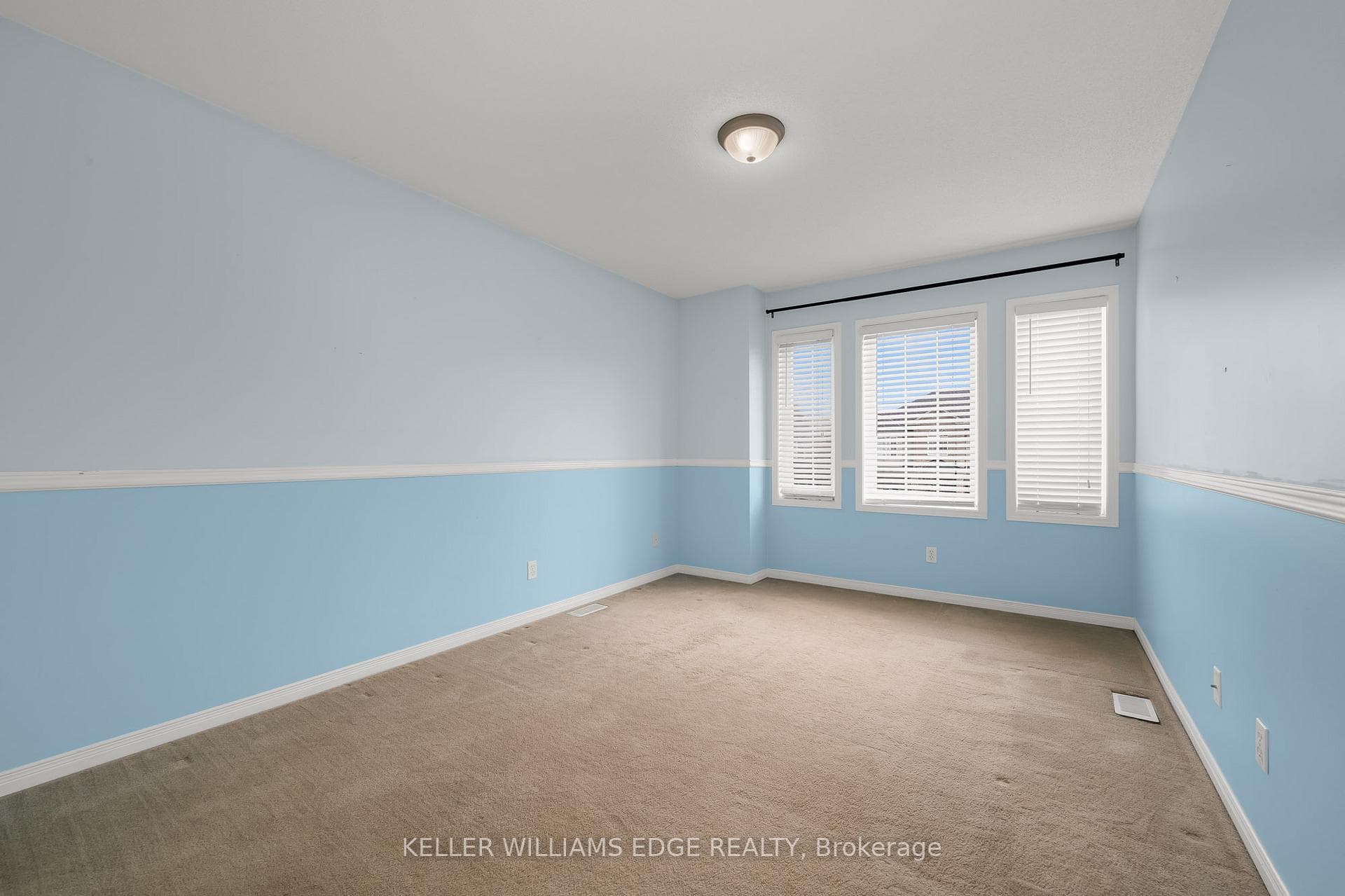 76 Cedarville Drive photo 4