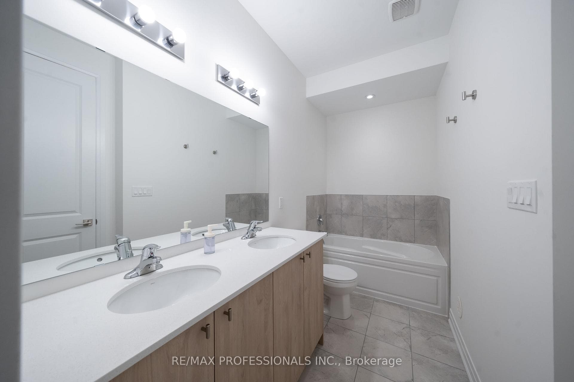 98 Salina Street photo 28