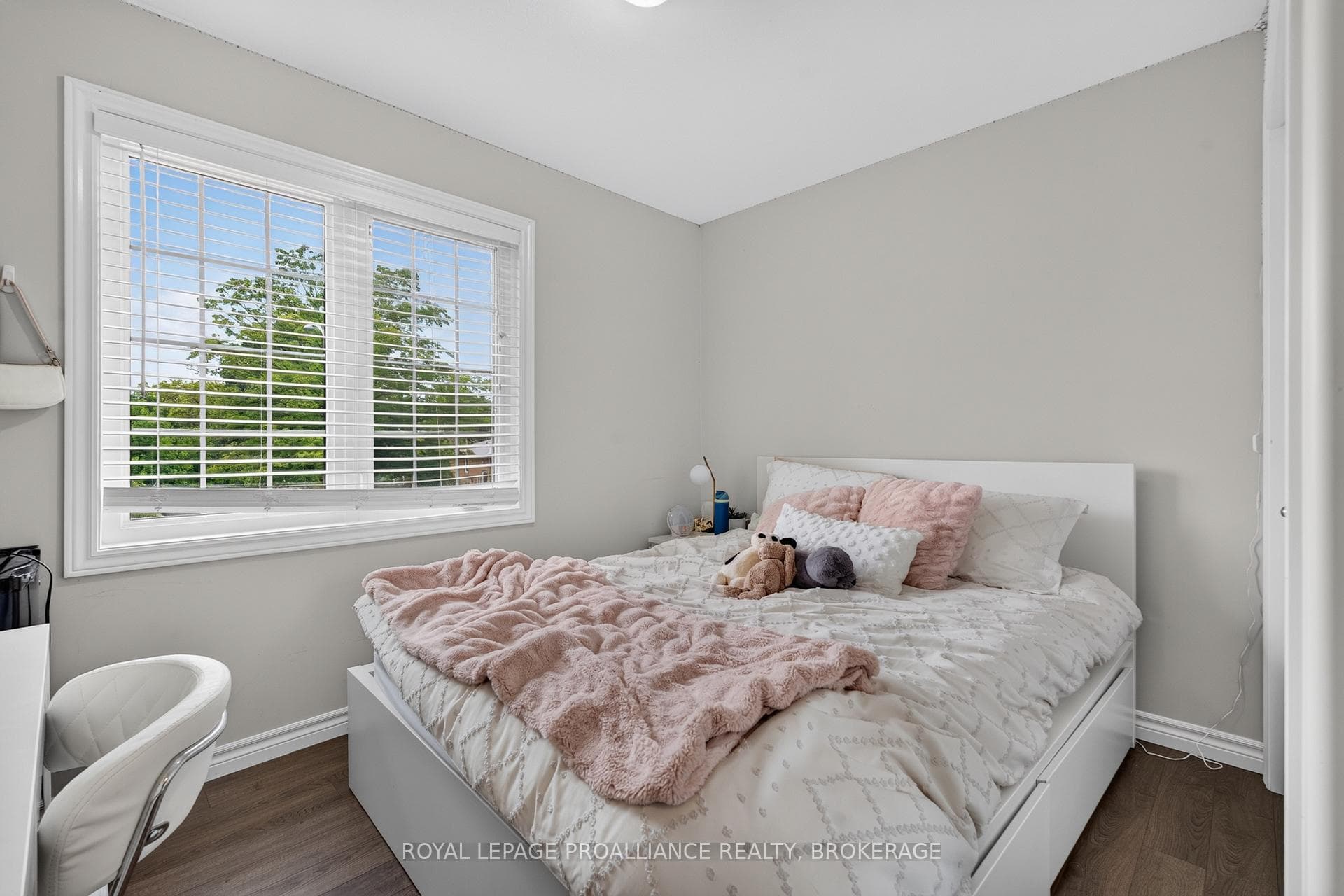 251 Yonge Street photo 20