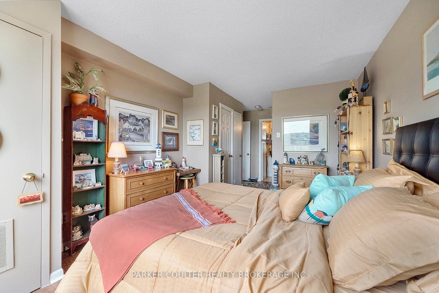 75 Ellen Street Unit 1003 photo 23