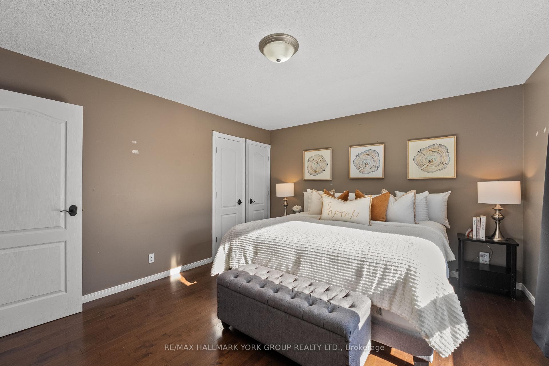 25 Blue Jay Boulevard photo 13