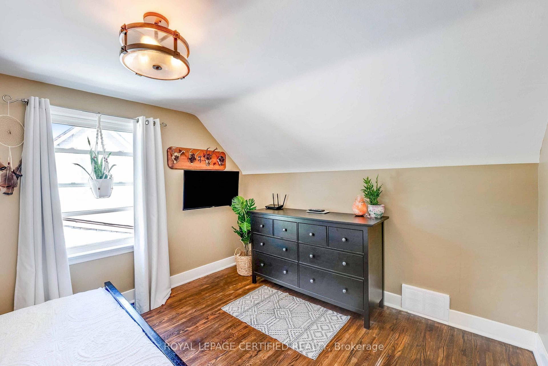 6077 Collins Drive photo 16
