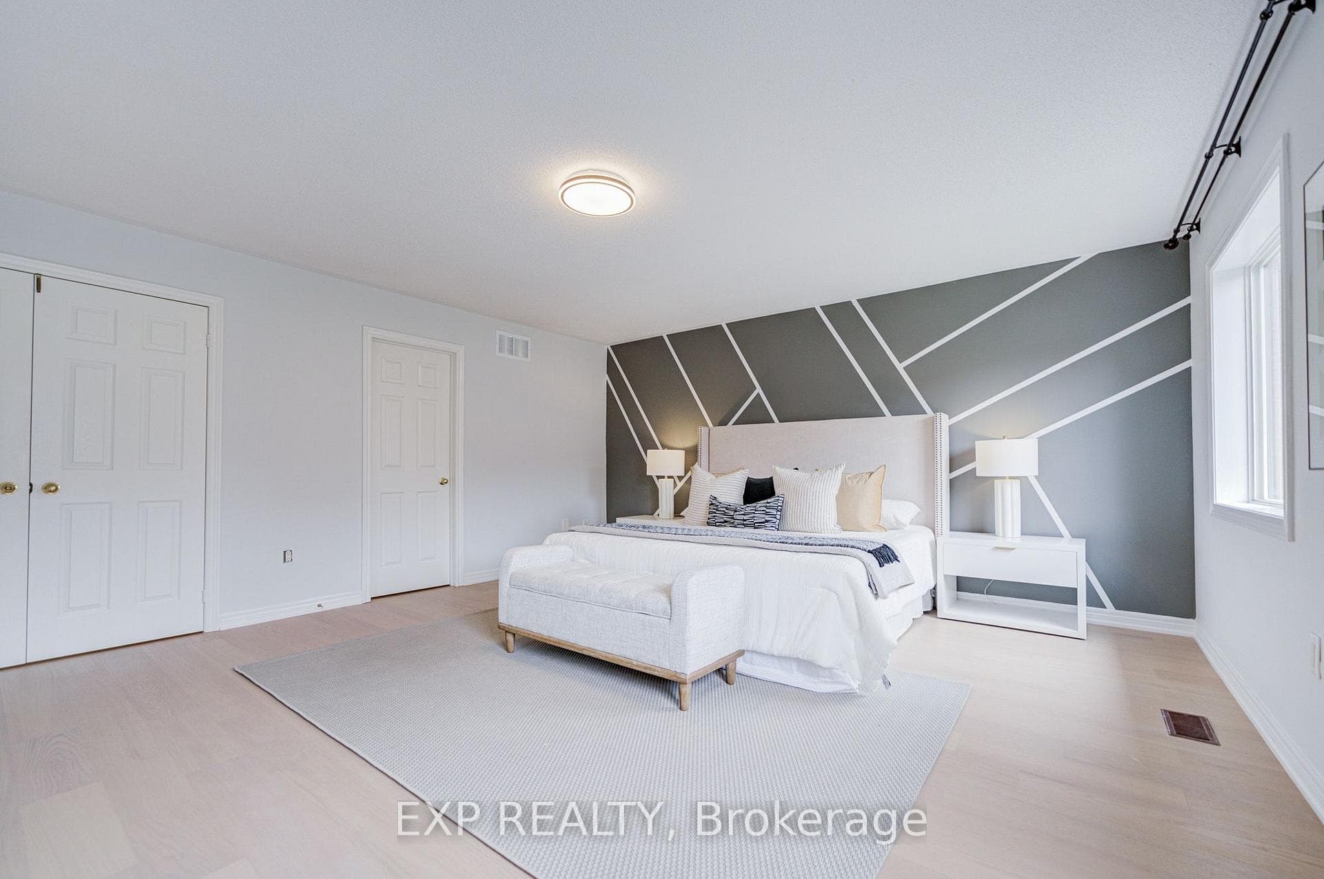 71 Futura Avenue photo 24