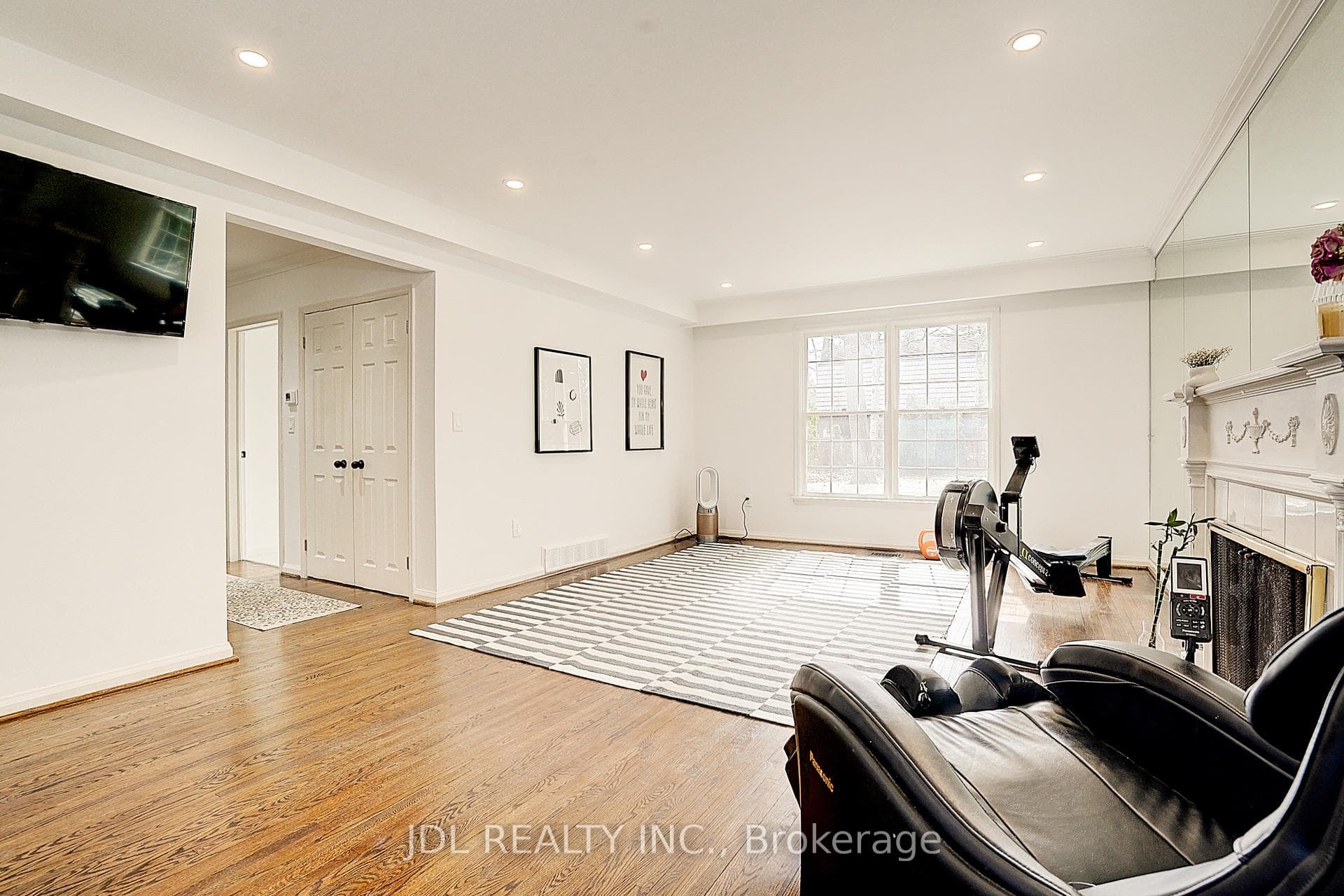 312 Dalewood Drive photo 10