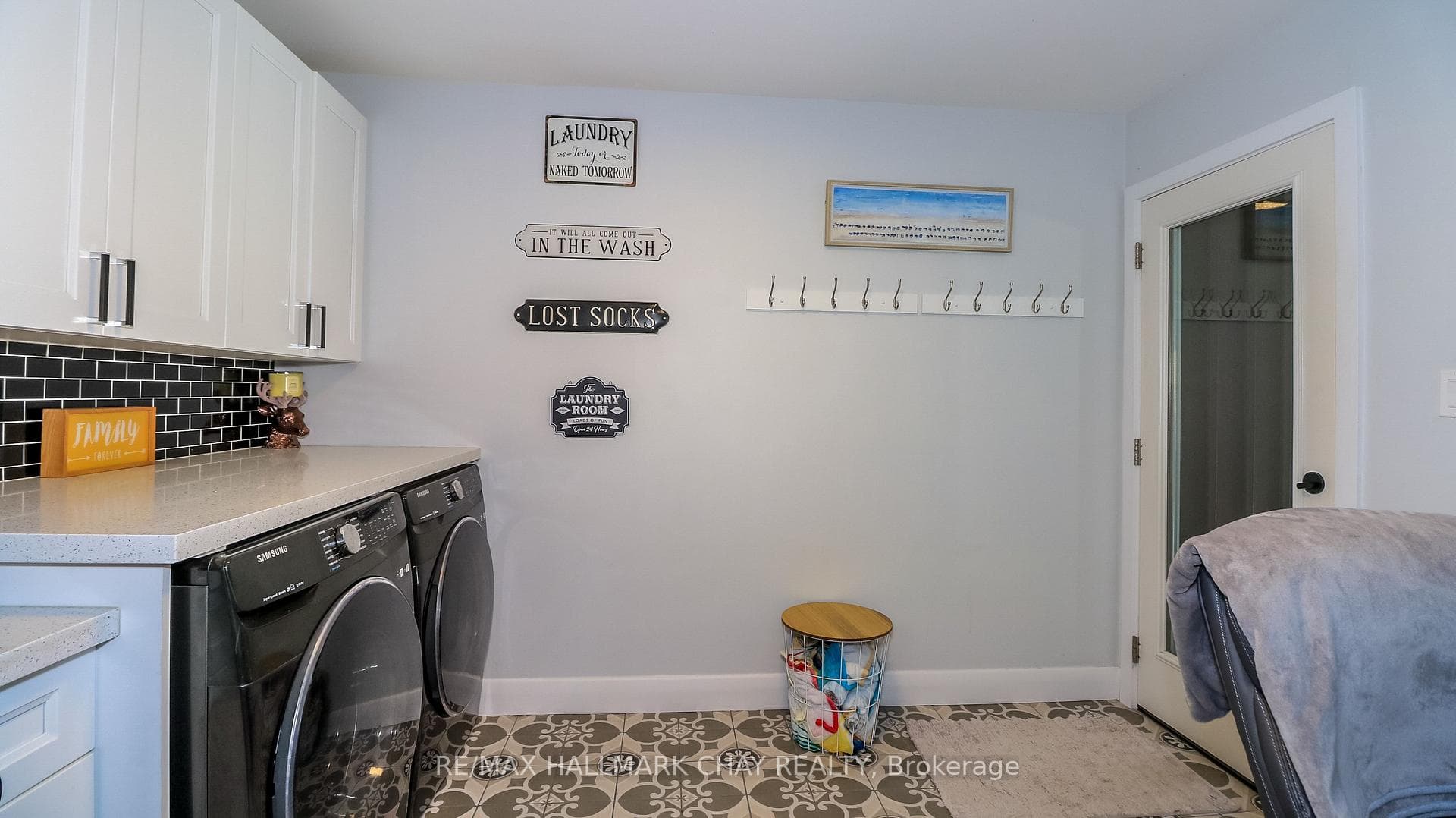 17 Bowman Avenue photo 29