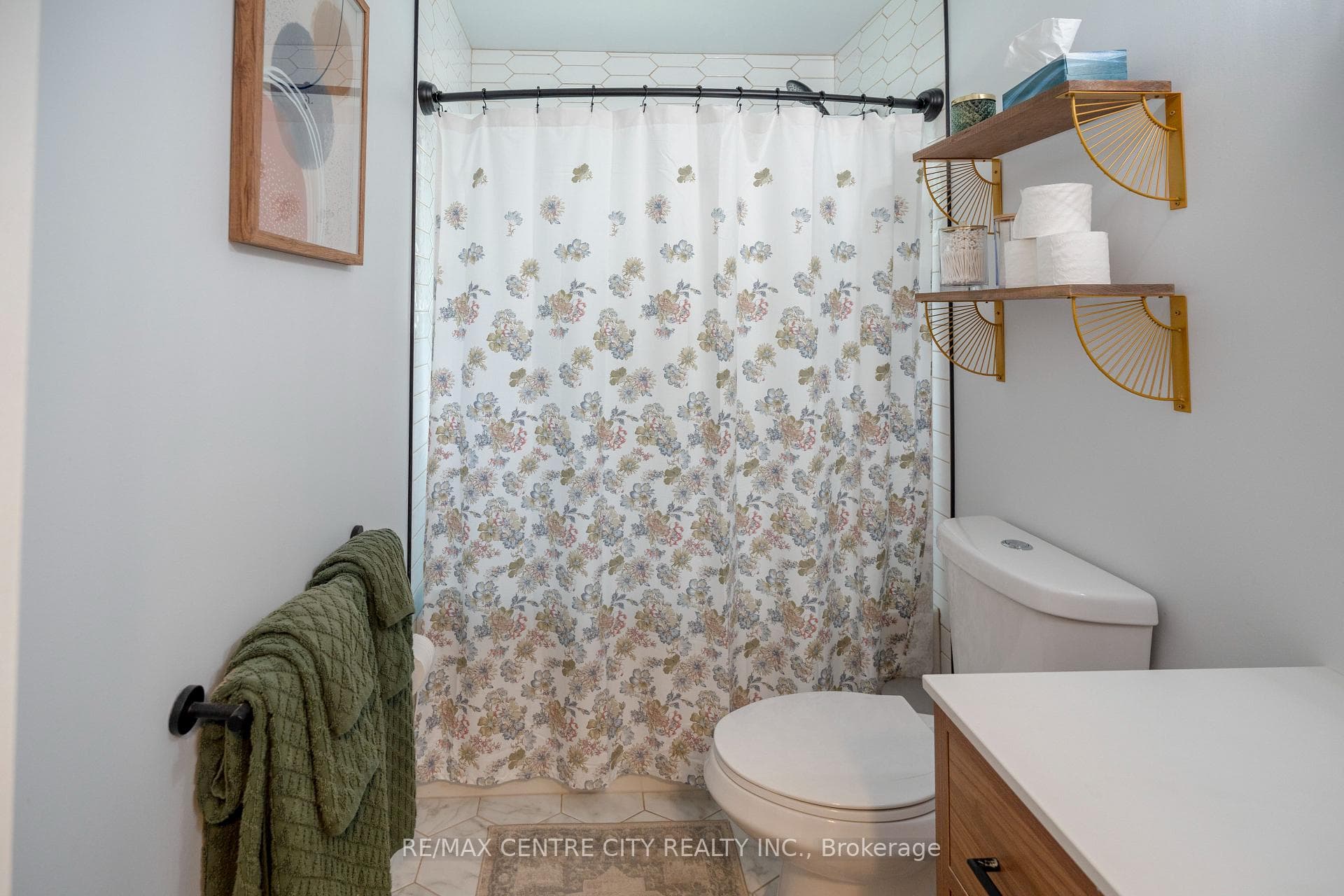 366 Hudson Drive photo 24