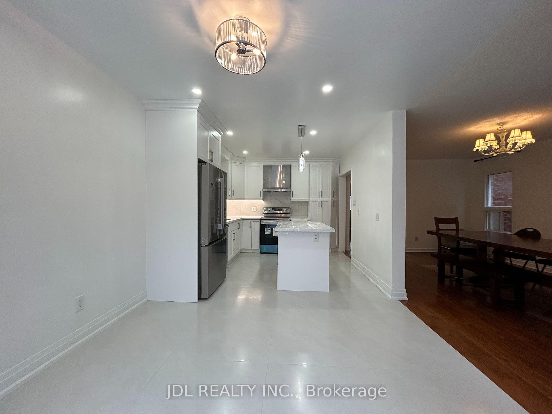 49 Melville St Street photo 3