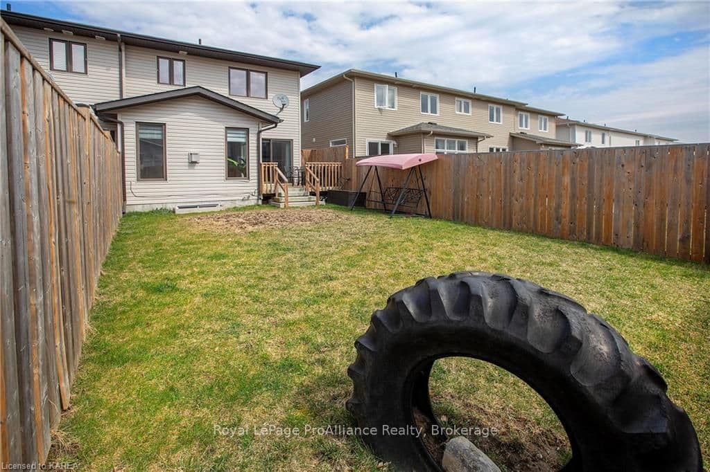 1393 TREMONT Drive photo 31