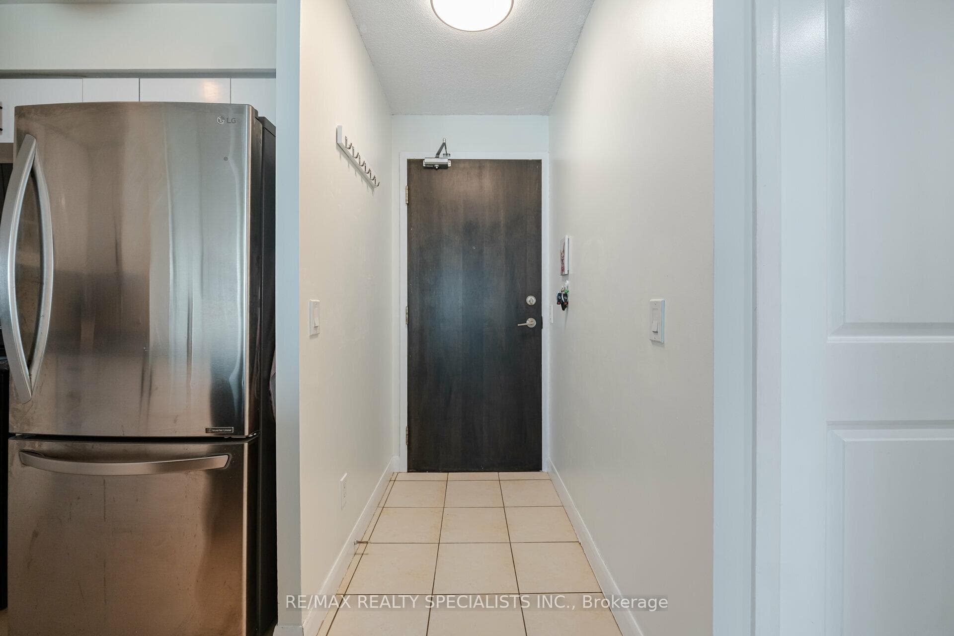 235 Sherway Gardens Road Unit 1609 photo 5