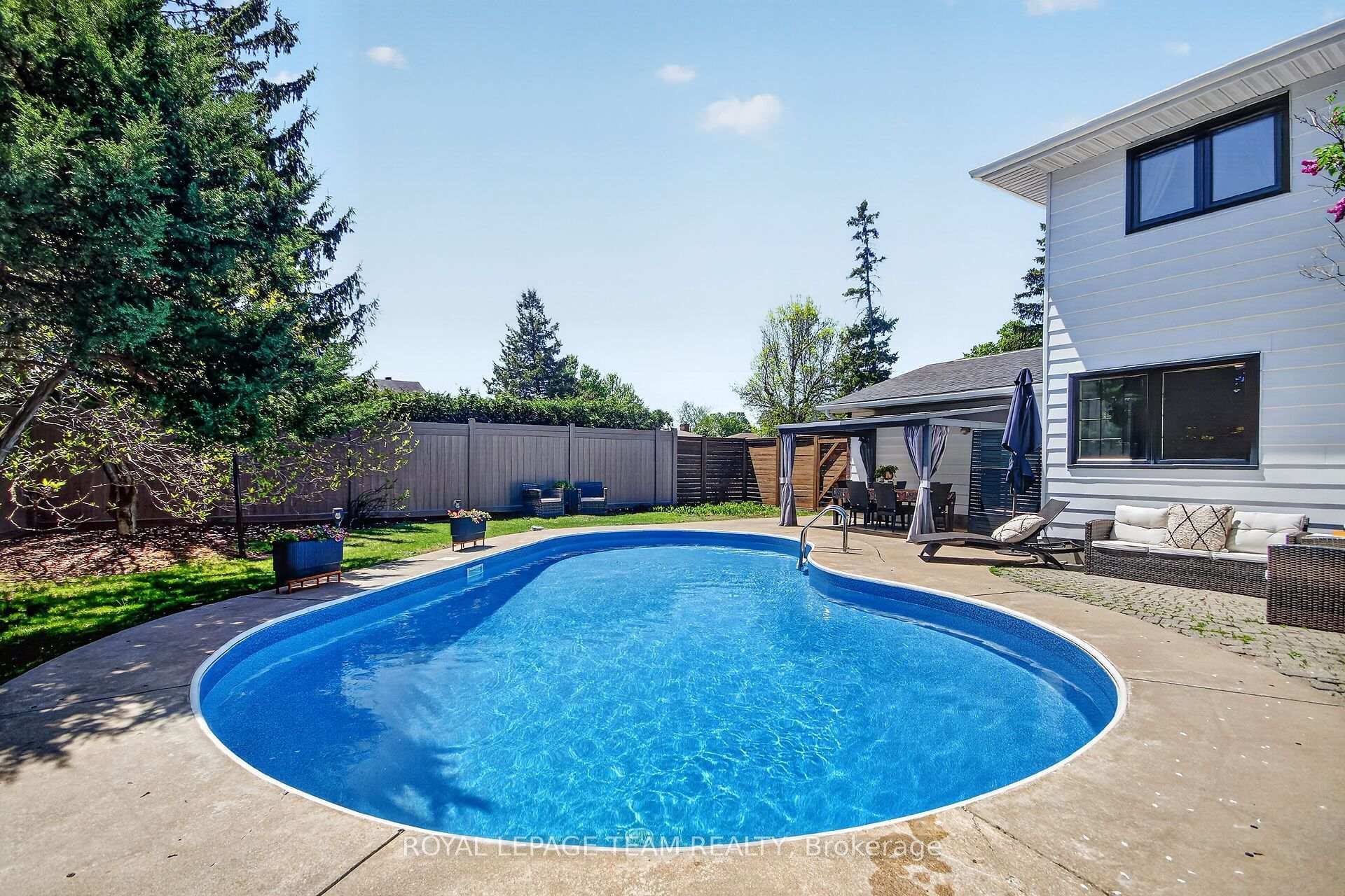 15 Markham Avenue photo 45