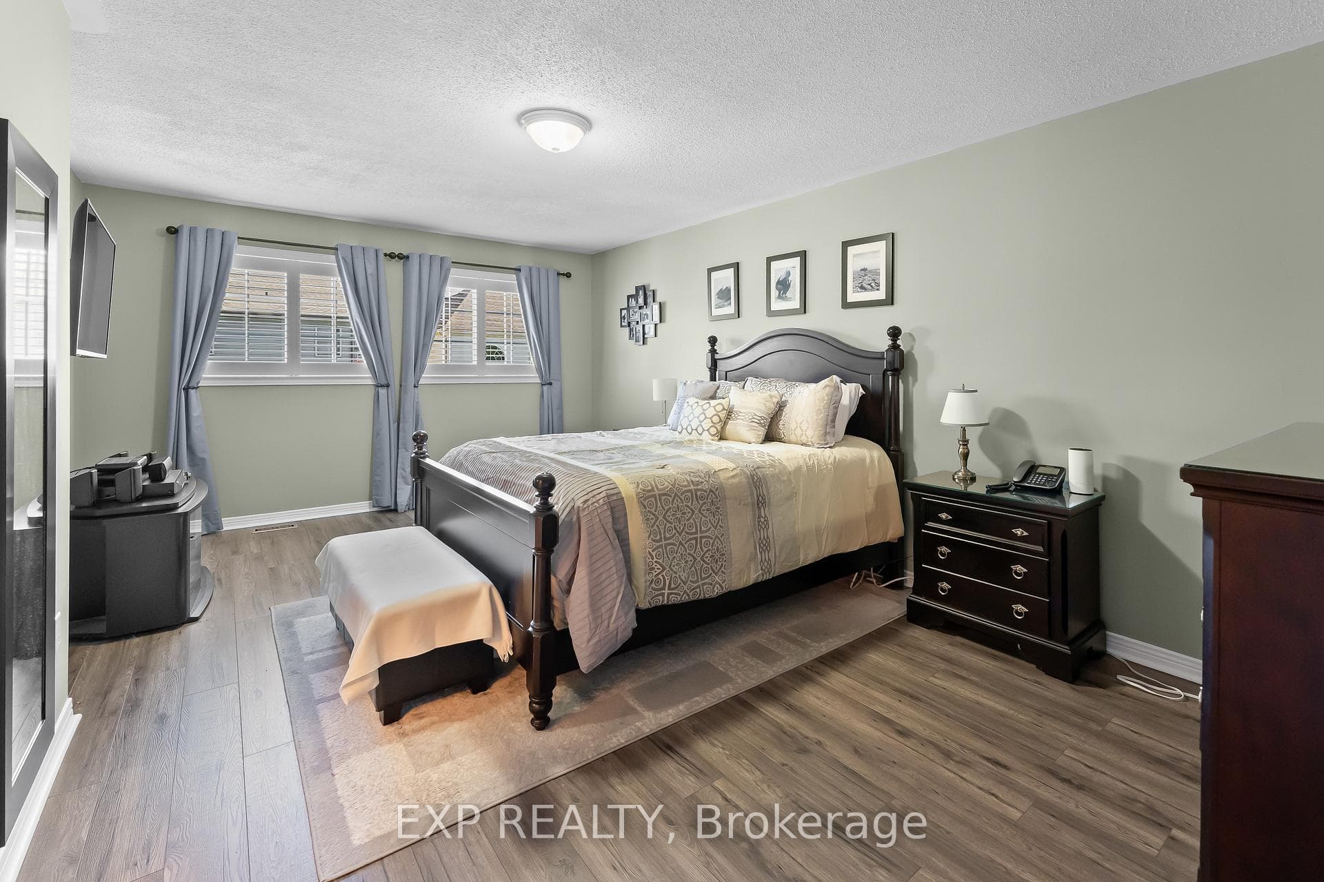 57 Goodman Crescent photo 28