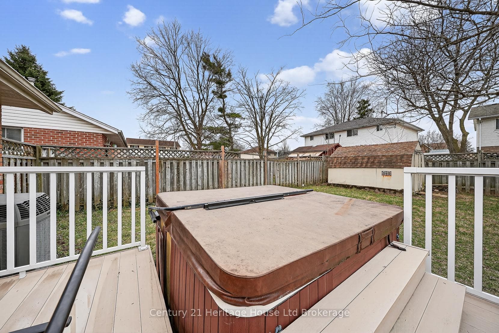 441 Ojibway Street photo 46