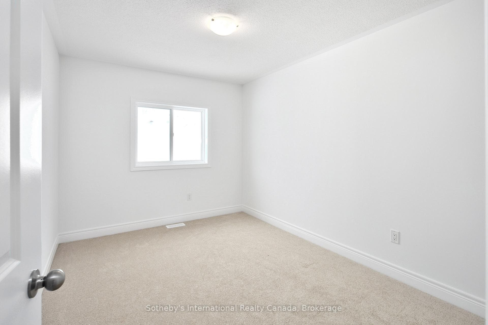 191 EQUALITY Drive photo 15
