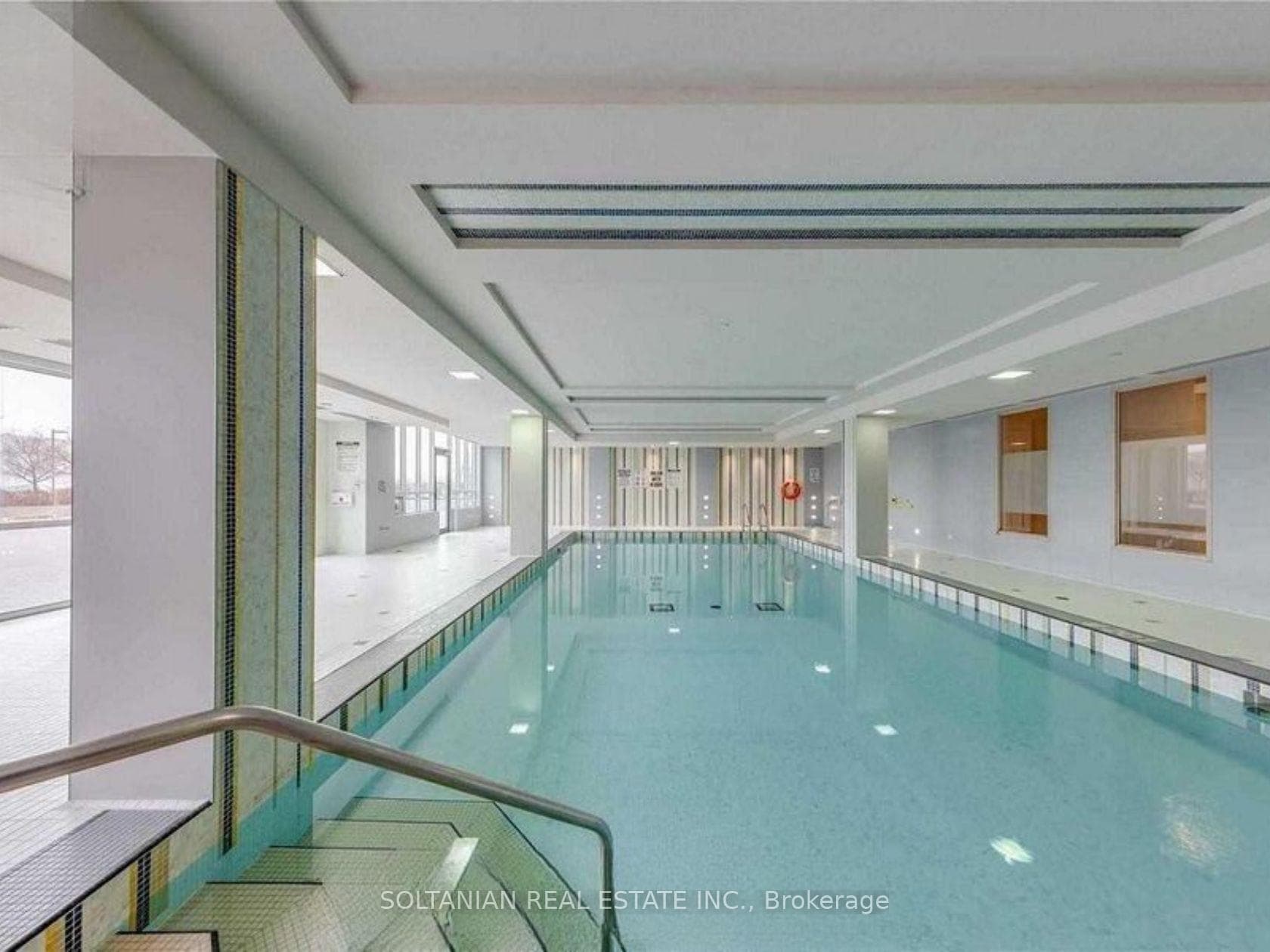 7161 Yonge Street Unit 817 photo 9