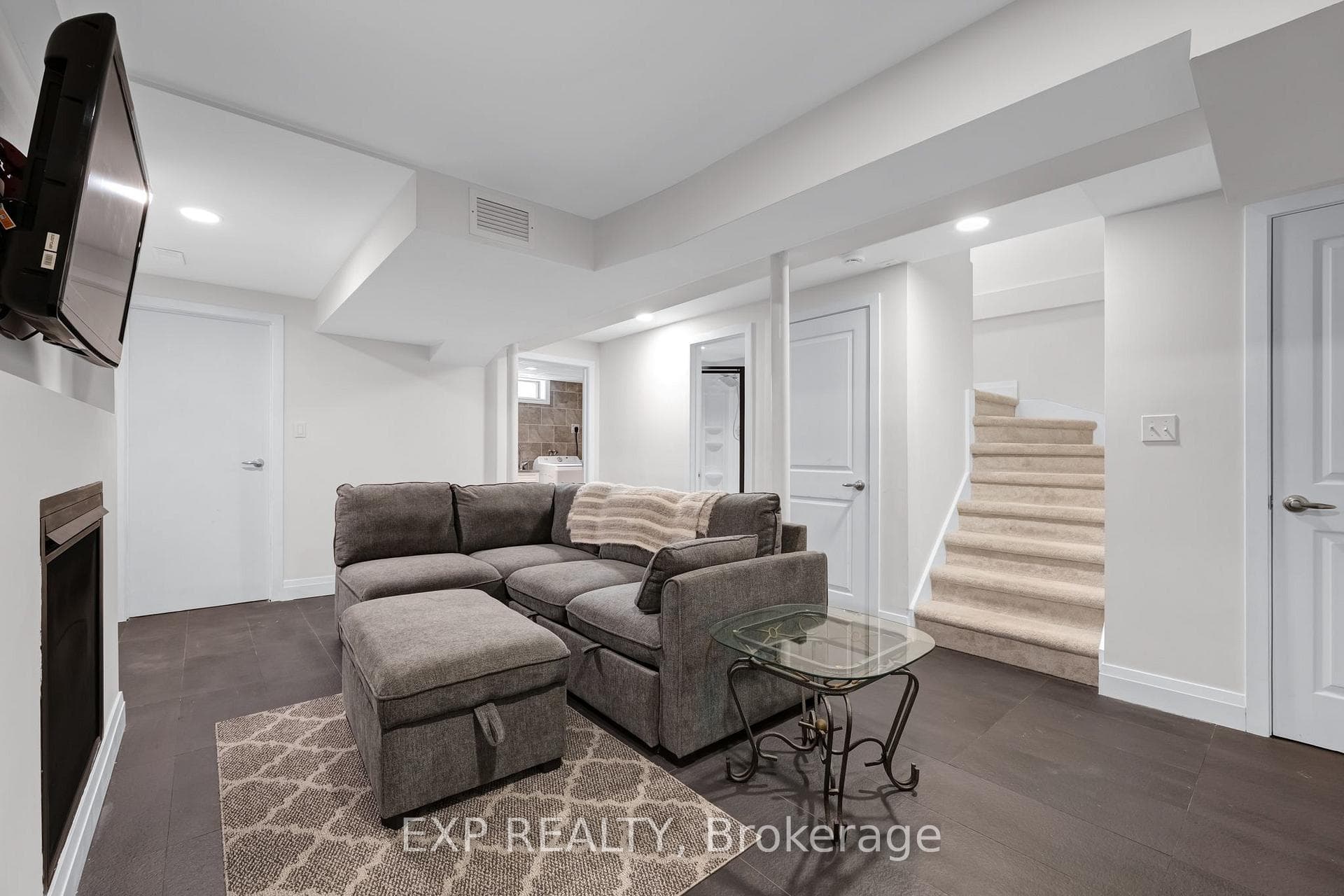14 Russell Hill Road photo 32