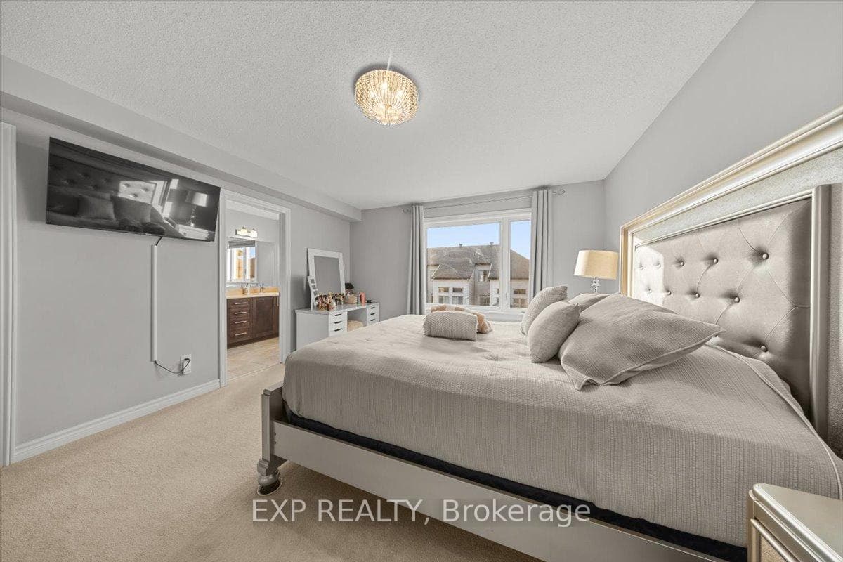 255 Shinleaf Crescent photo 31