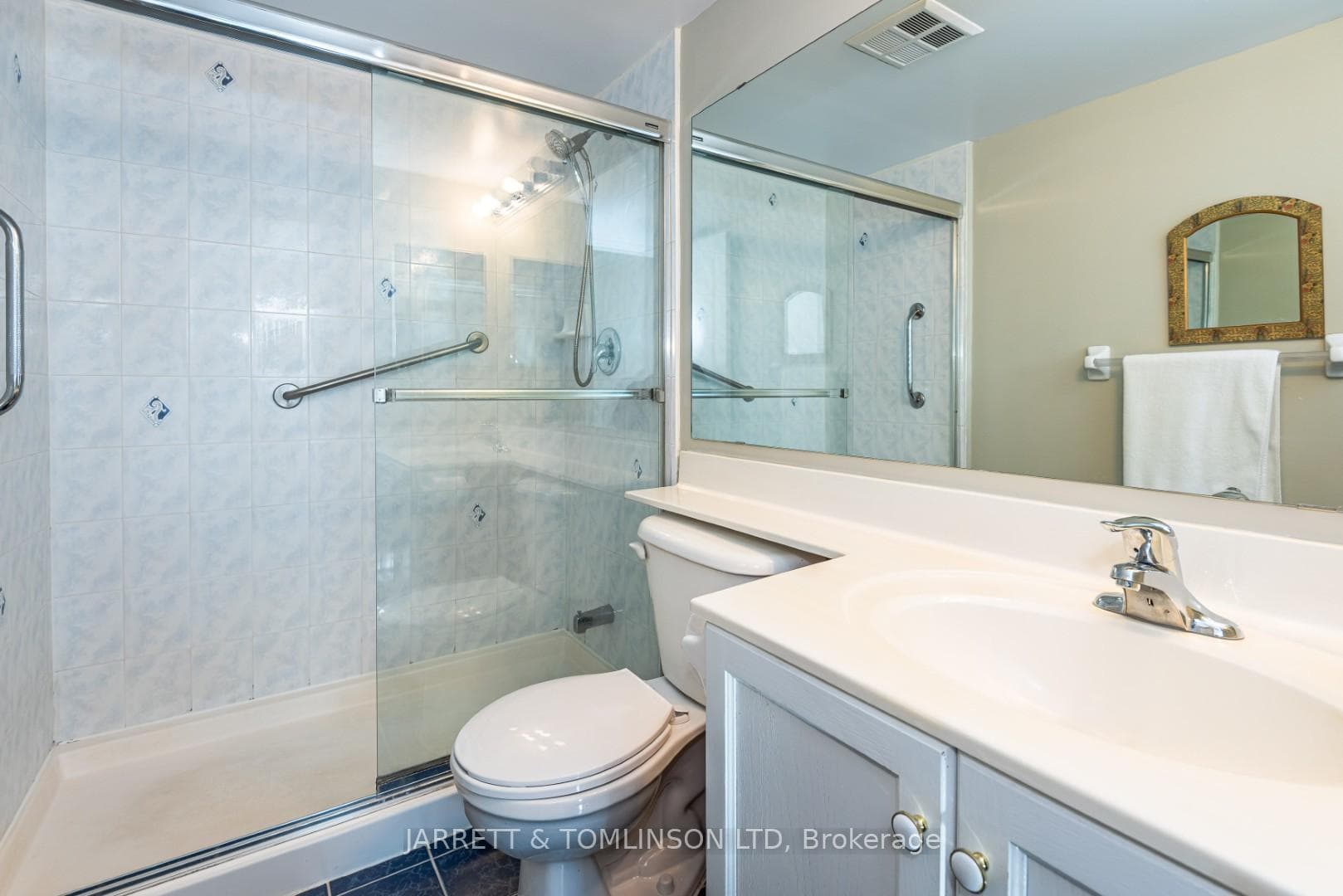 29 Northern Heights Drive Unit 205 photo 18