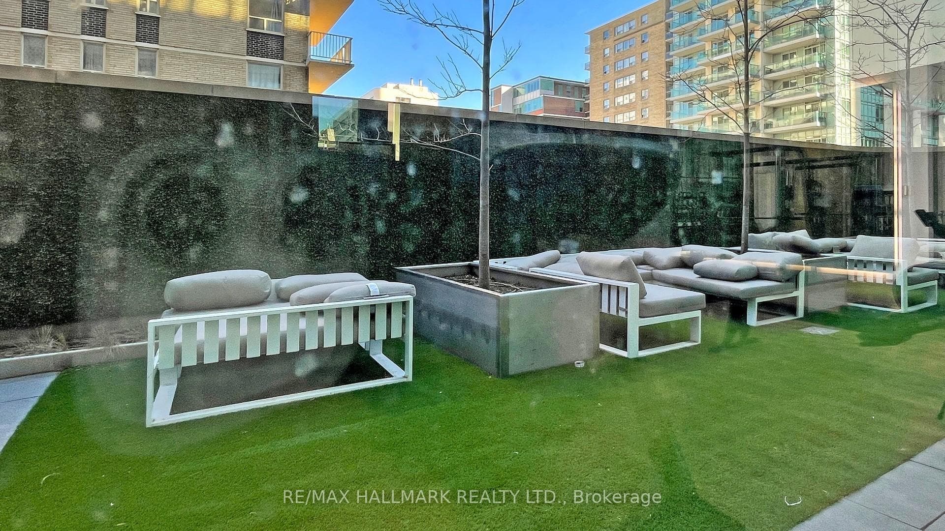 185 Roehampton Avenue Unit 2705 photo 22