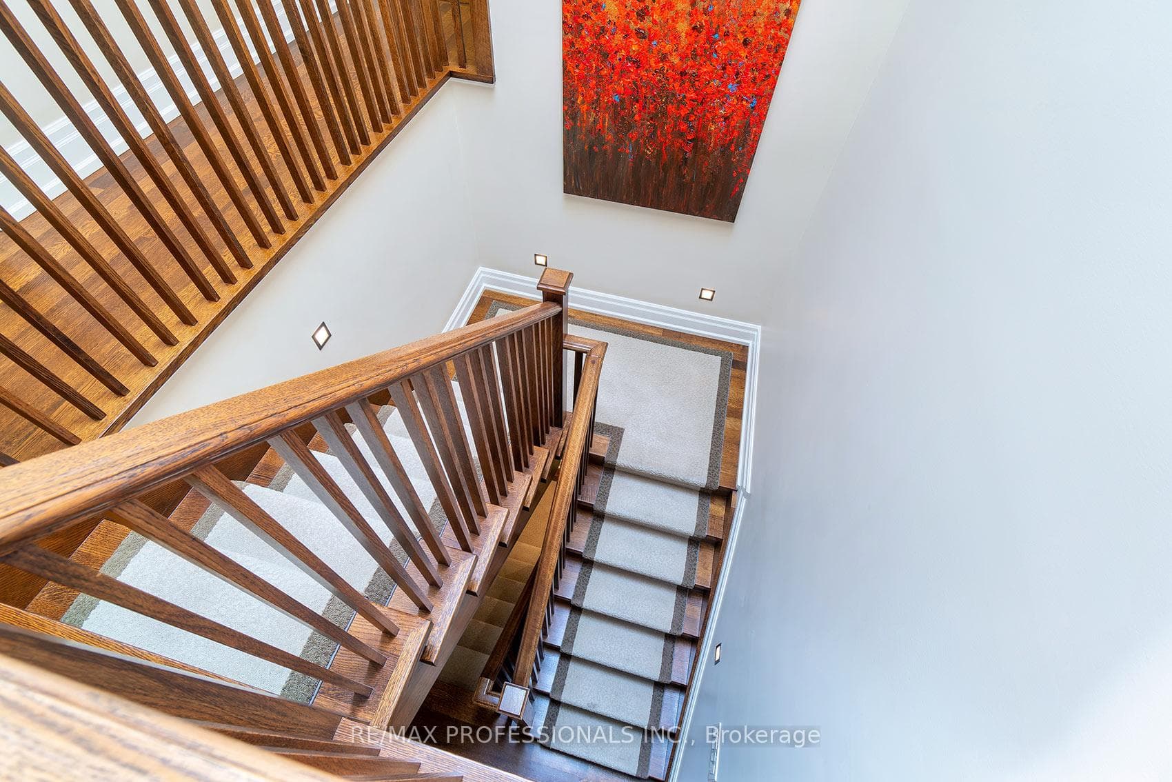 376 Prince Edward Drive photo 22