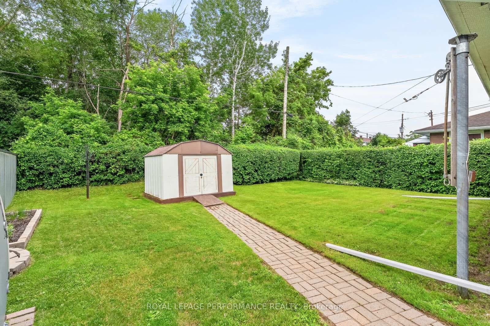 898 Charleswood Avenue photo 34