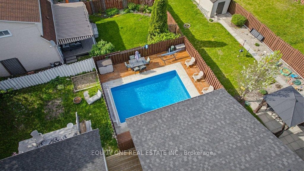 1112 Burgundy Lane photo 6
