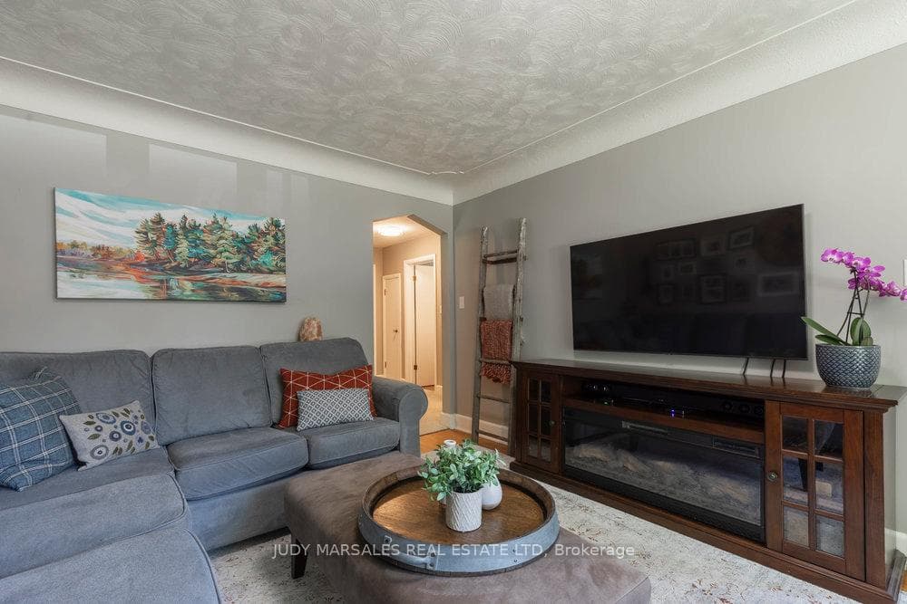 29 Tweedsmuir Avenue photo 14