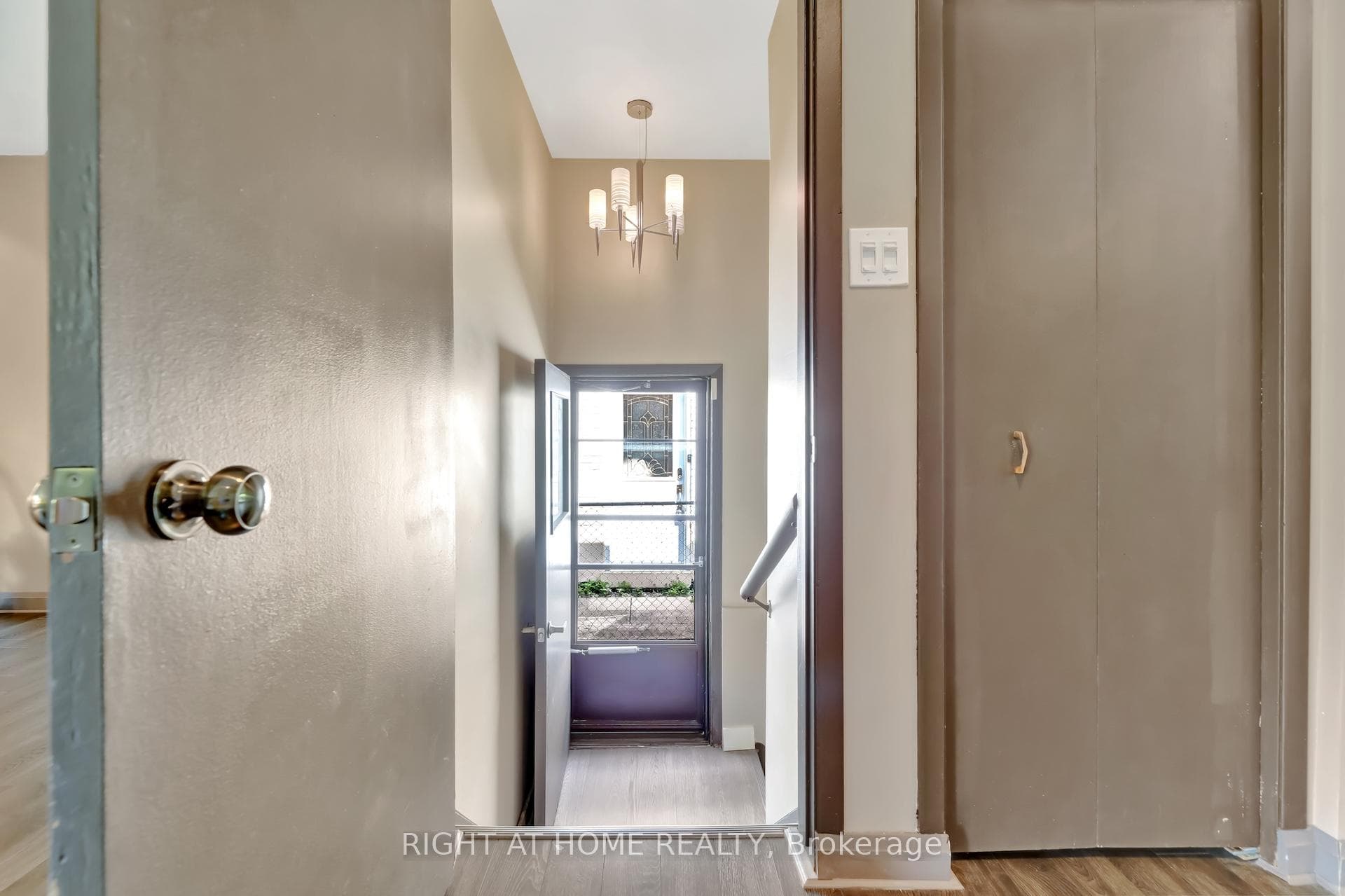 1369 Tyneburn Crescent photo 21