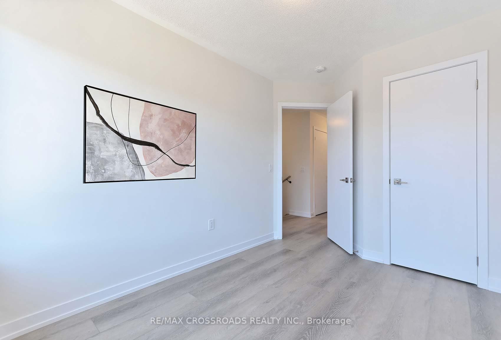 1344 Kobzar Drive photo 30