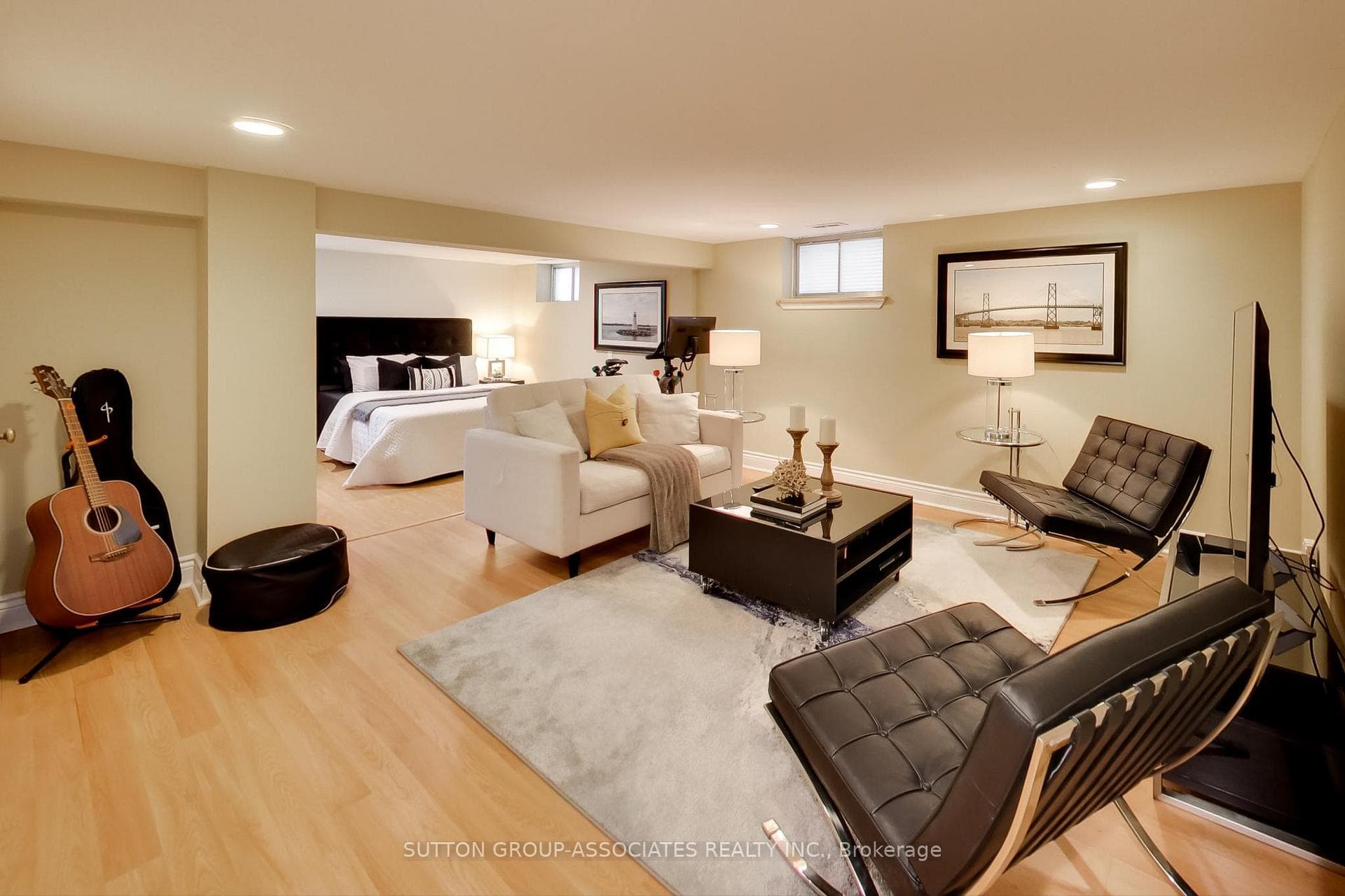 251 Lauder Avenue photo 25