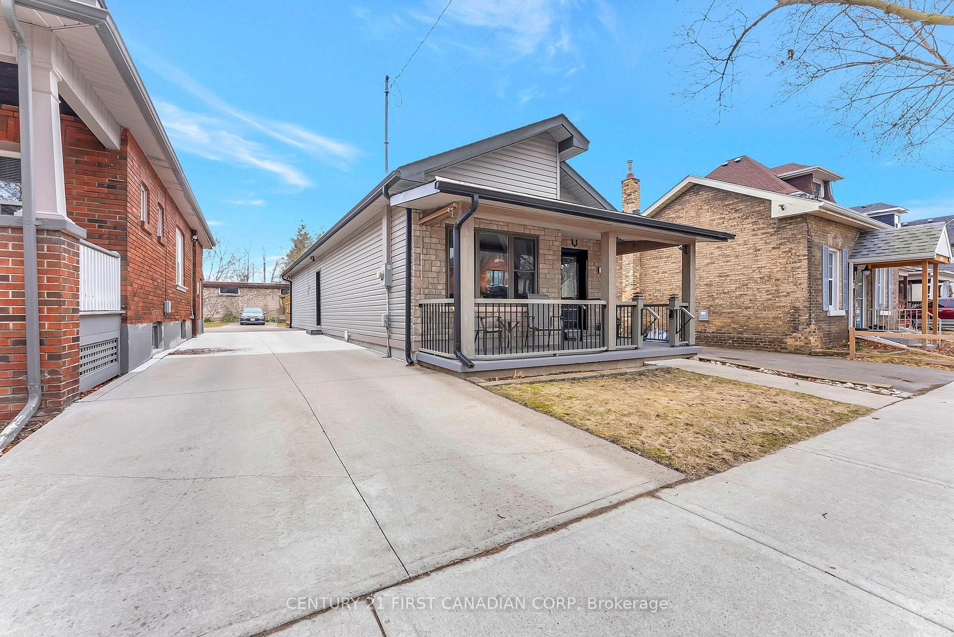 208 Nelson Street photo 2
