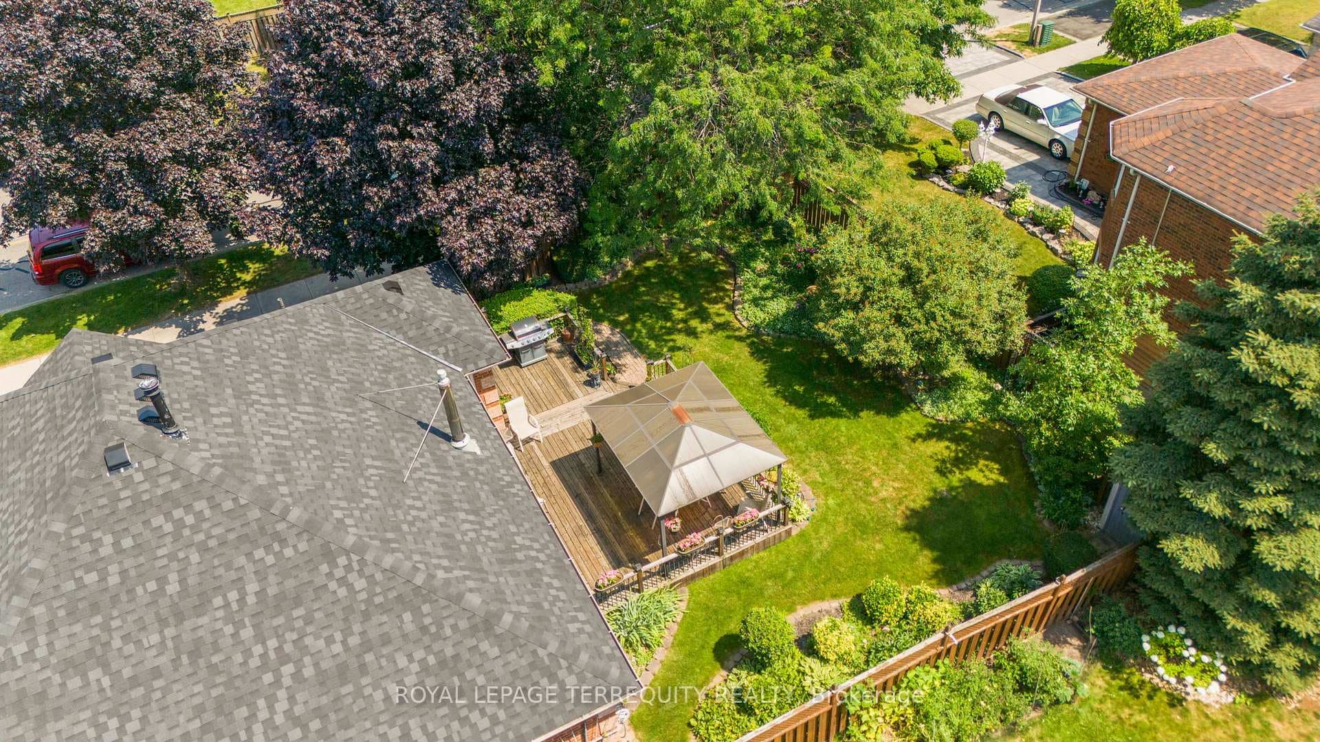 5 Glenmore Drive photo 39