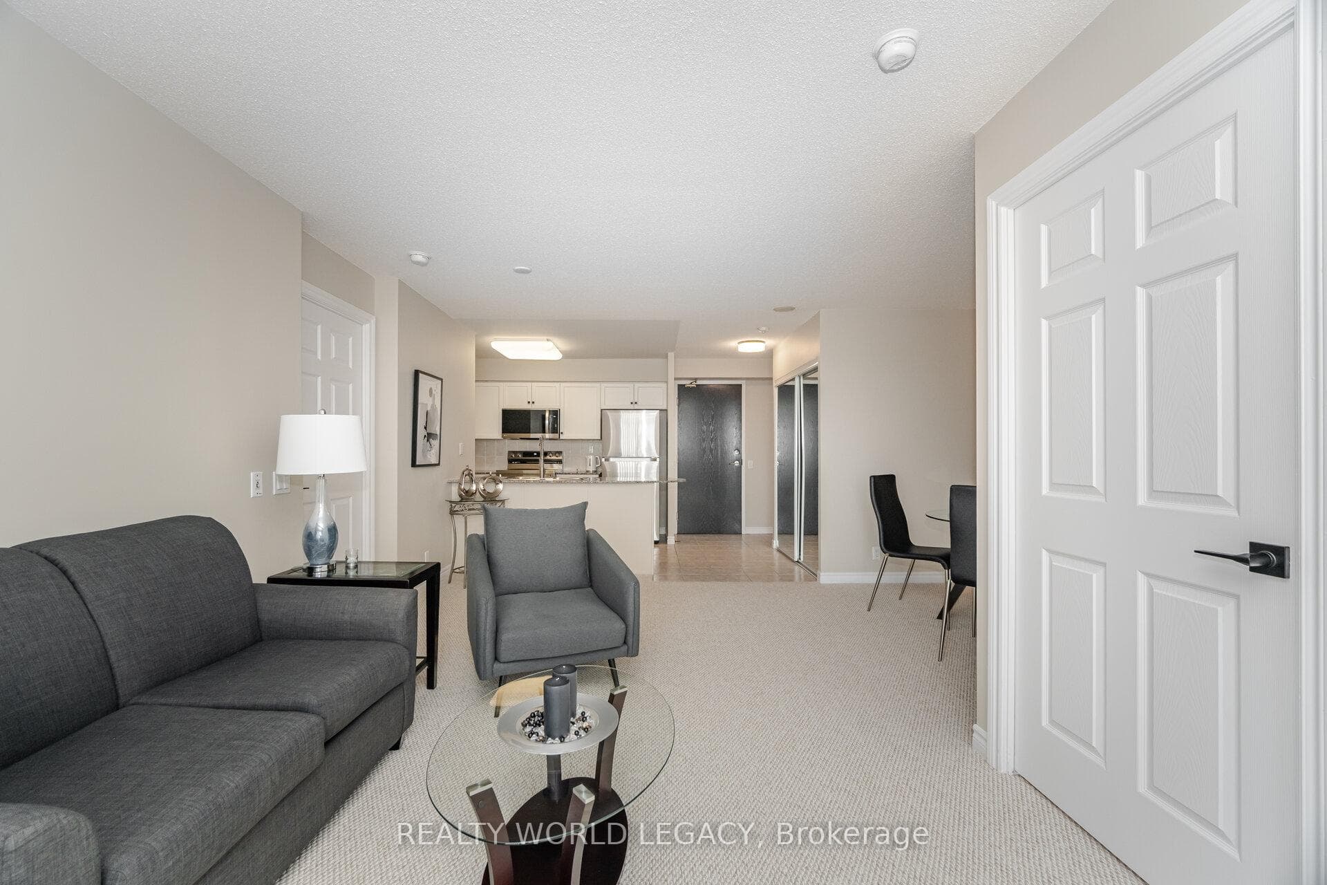 1720 Eglinton Avenue Unit 610 photo 17