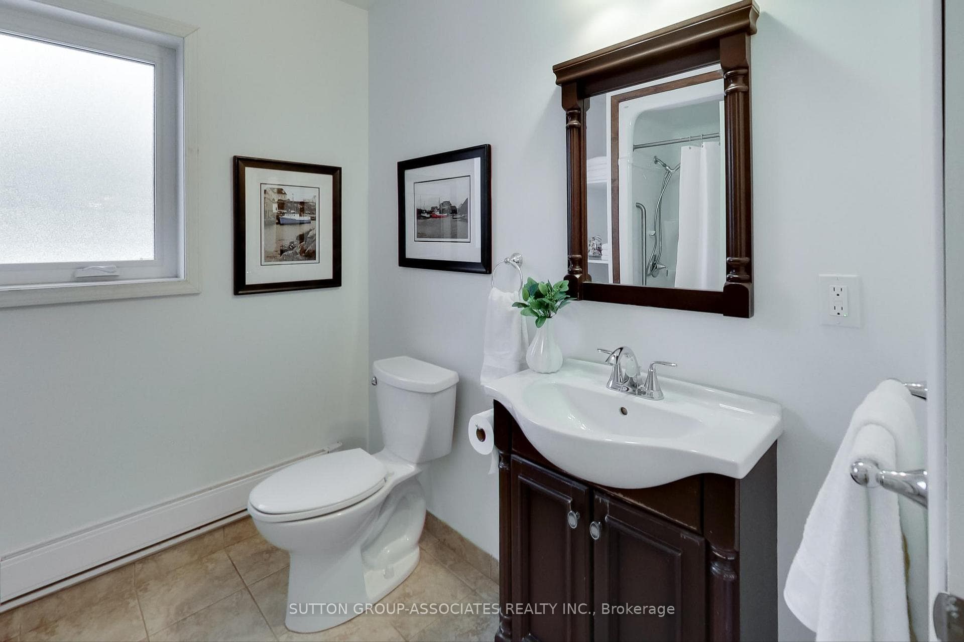 325 Lauder Avenue photo 12