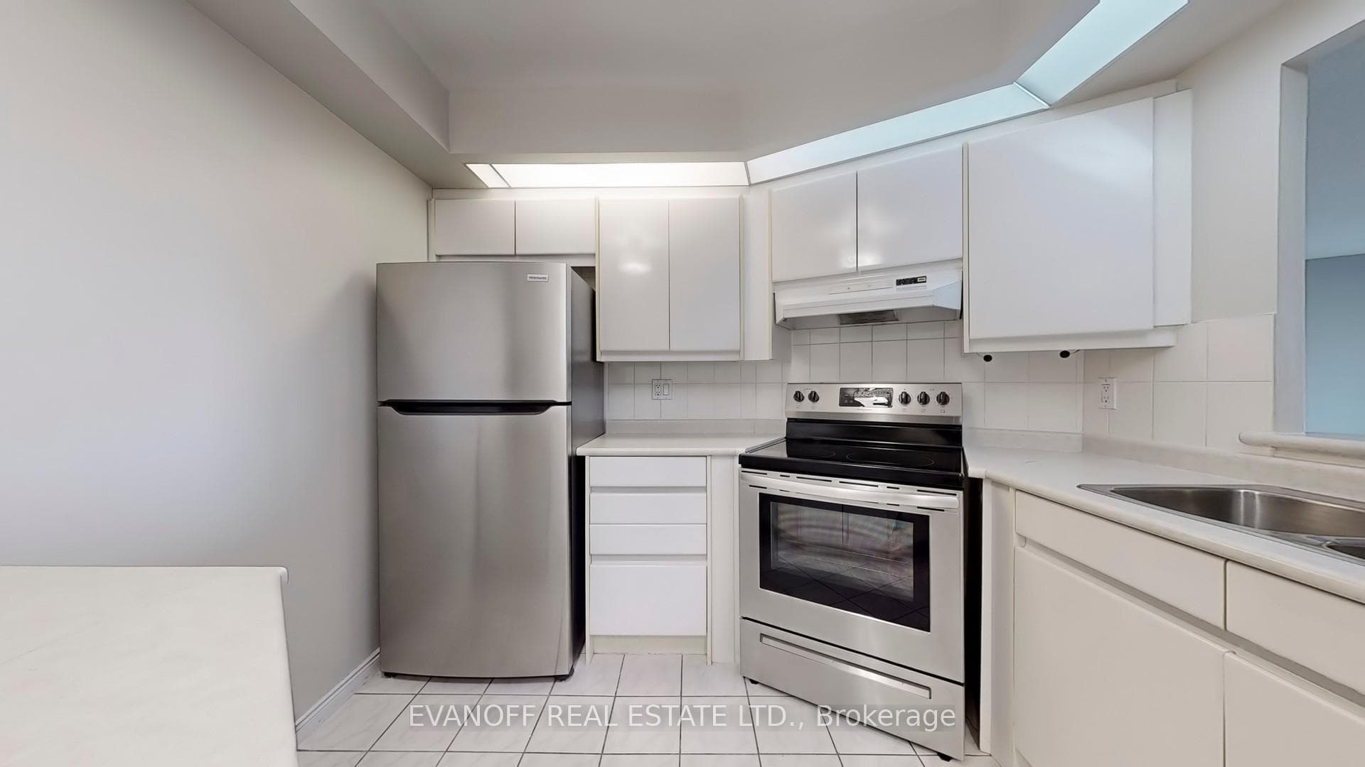 10 Guildwood Parkway Unit 917 photo 15