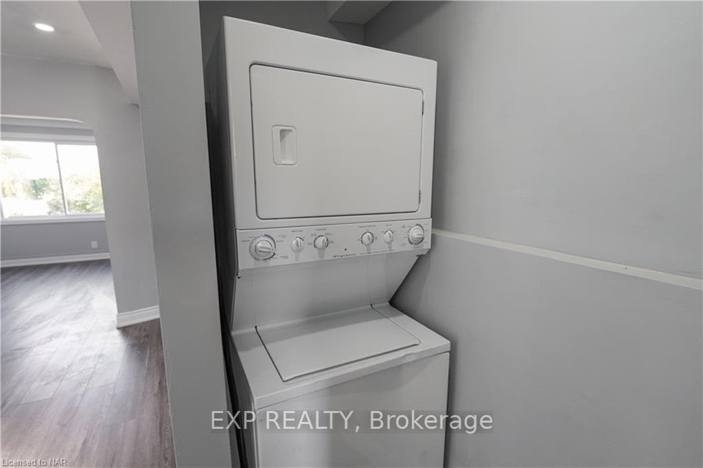 104 HAIG Street Unit 3 photo 9