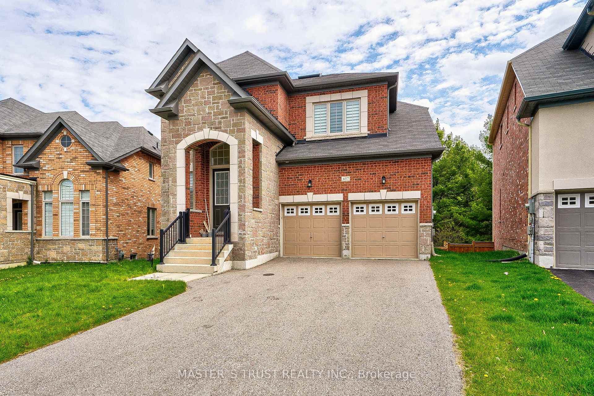 657 Clifford Perry Place photo 1