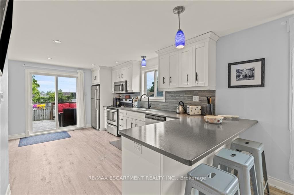 157 Glow Avenue photo 8
