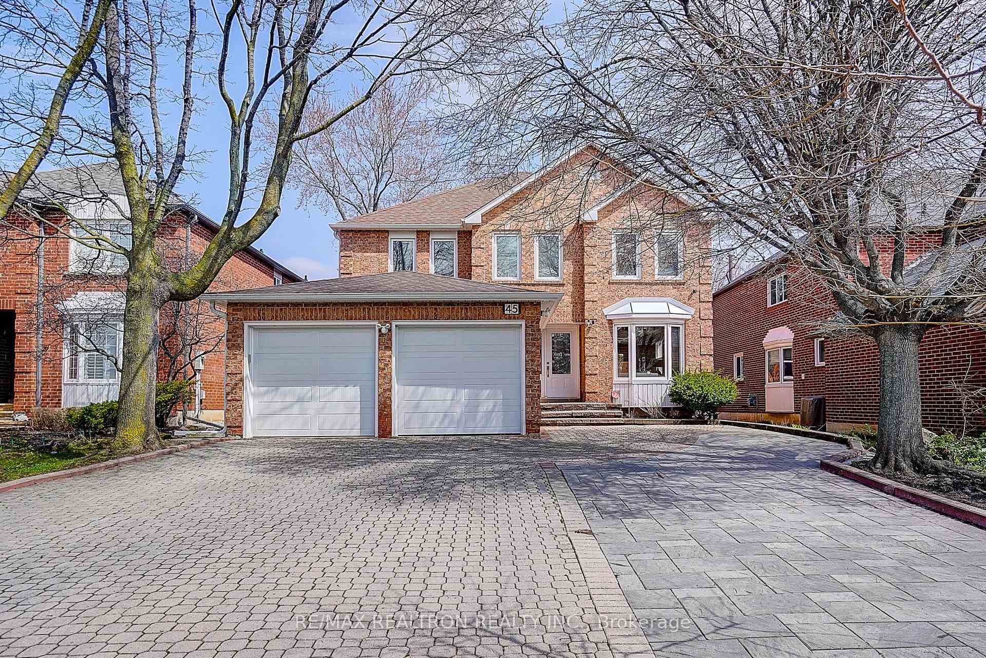 45 Stacey Crescent photo 1